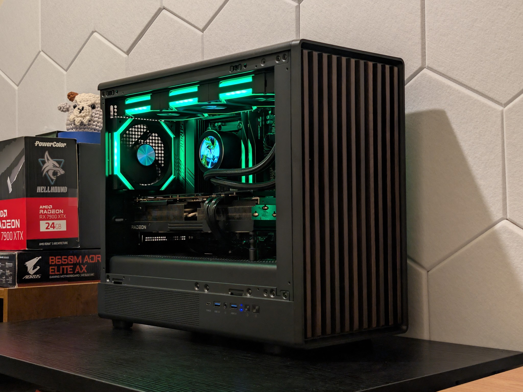 🐦‍⬛🪵4K Gaming Beast | RX 7900XTX | Ryzen 7 7800X3D | 2TB SSD | 32GB RAM | WiFi 6 & BT🪵🐦‍⬛
