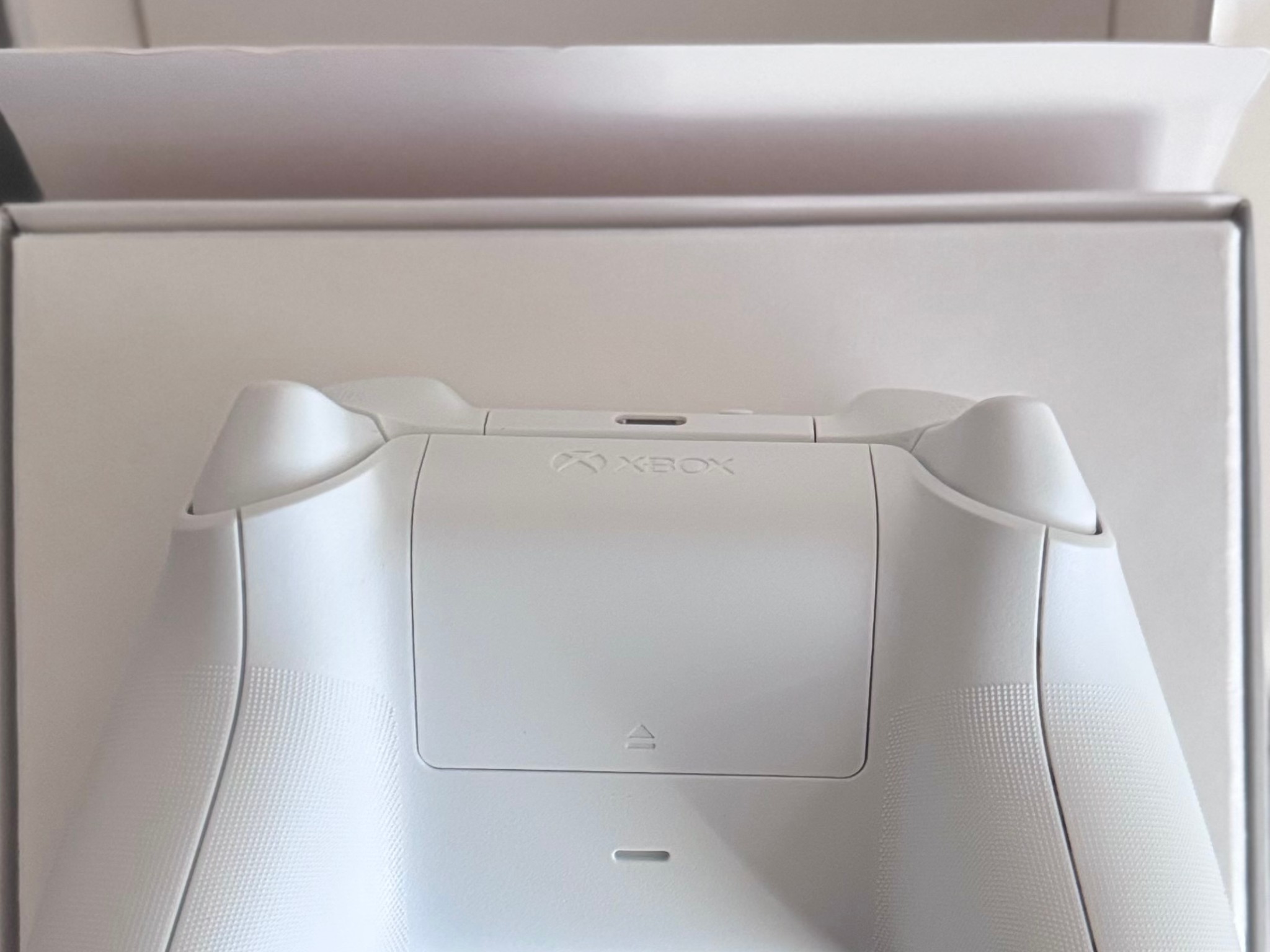Robot White Xbox One Controller