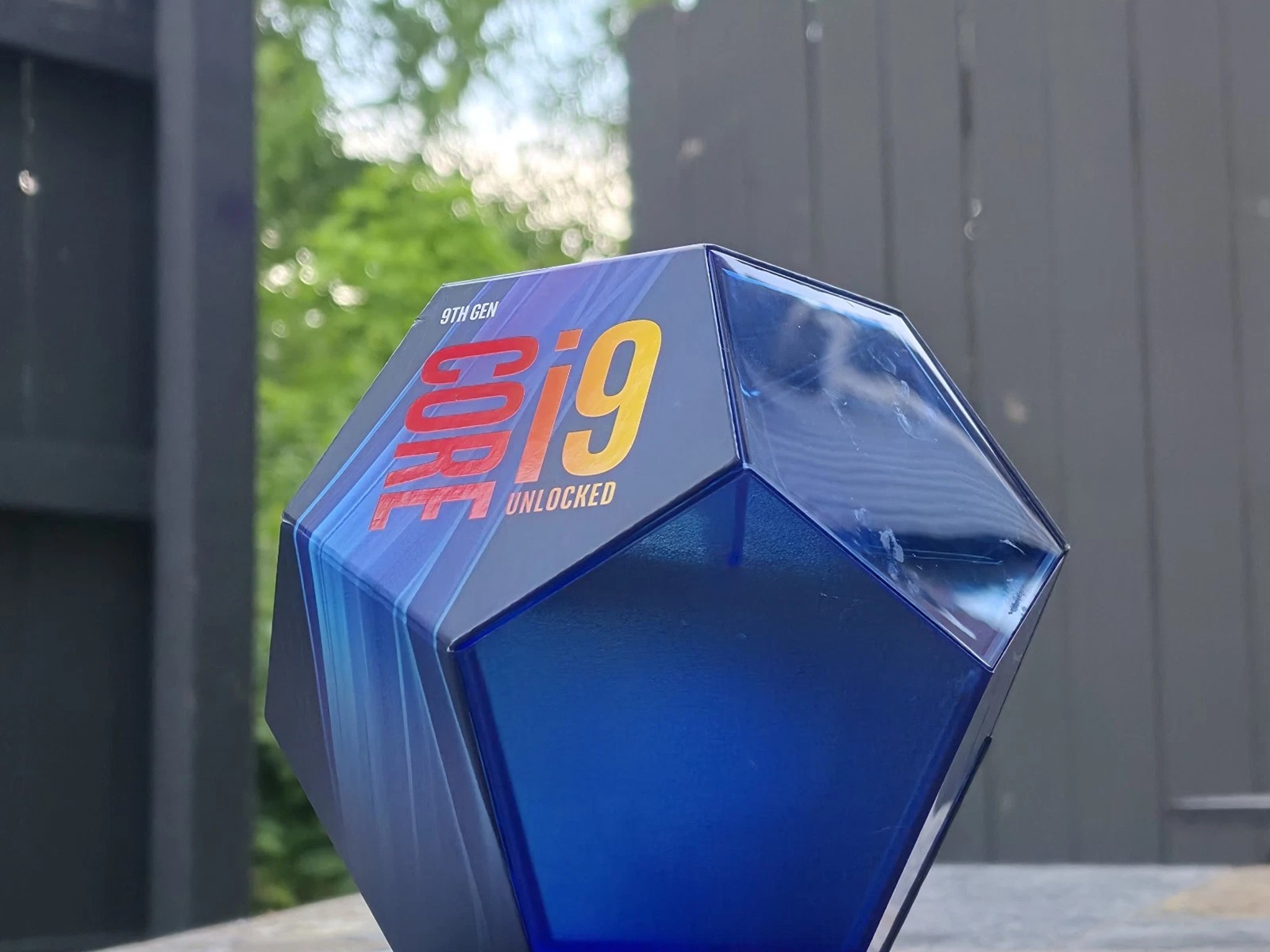 Intel Core I9-9900K with Dodecahedron Box Coffee Lake 8-Core 16-Thread LGA1151
