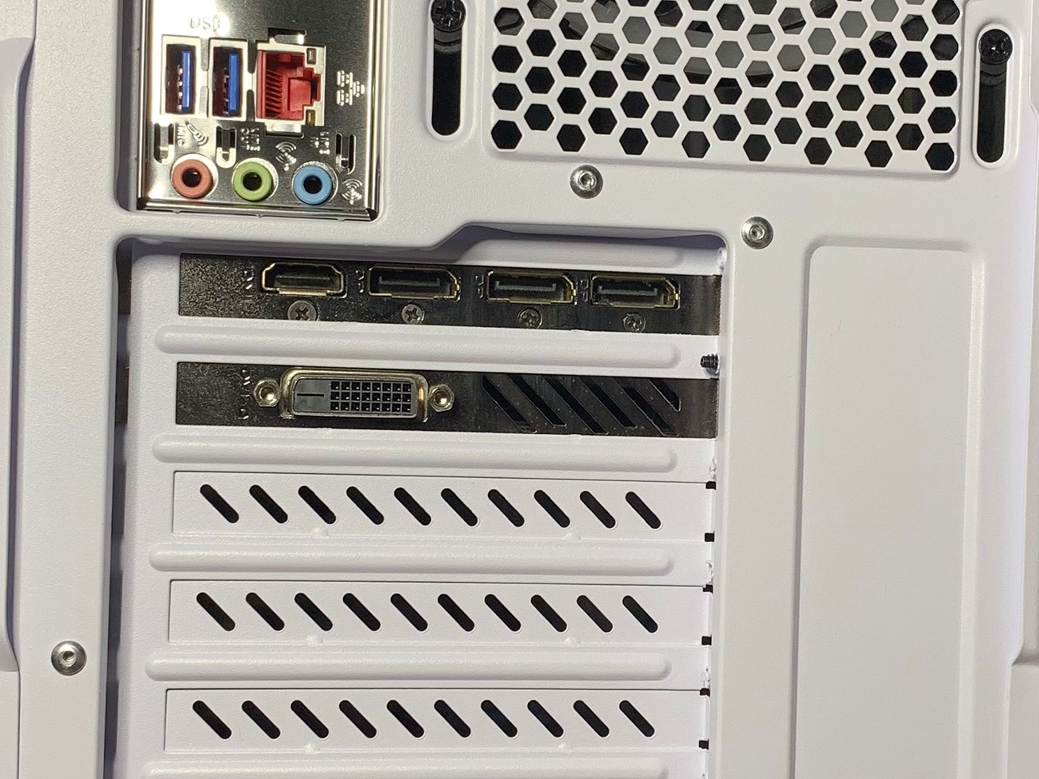 Mid Range White/Blue/Black Gaming PC (Intel 12100f + GTX 1070)