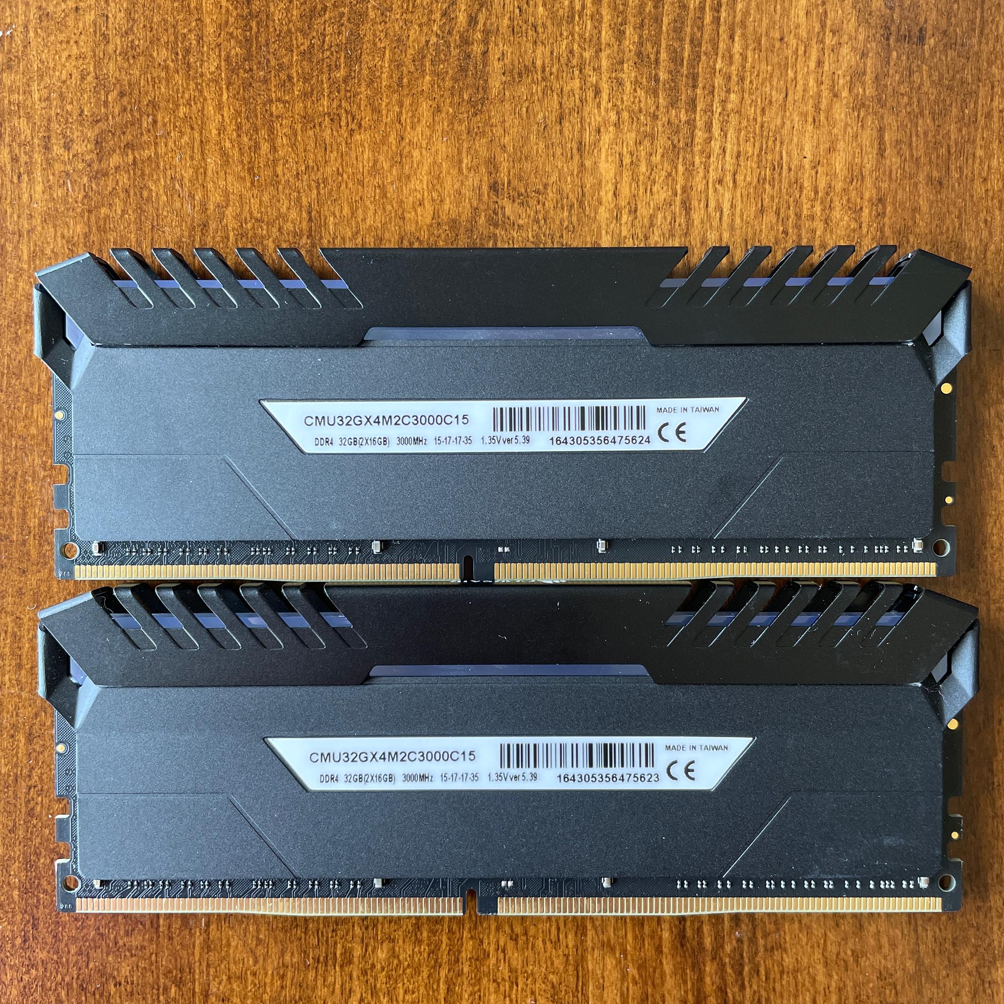 Corsair Vengeance LED 32GB (2x16) DDR4 3000MHz | White