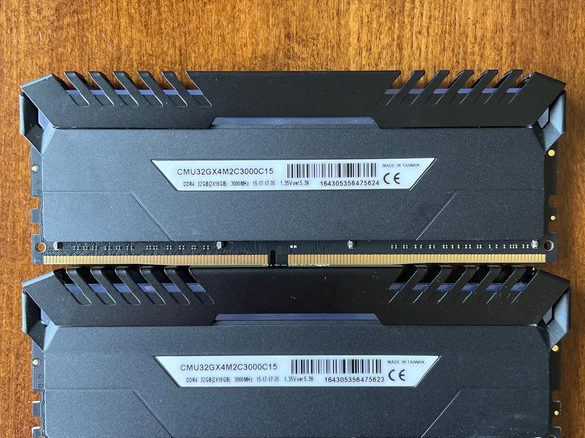 Corsair Vengeance LED 32GB (2x16) DDR4 3000MHz | White