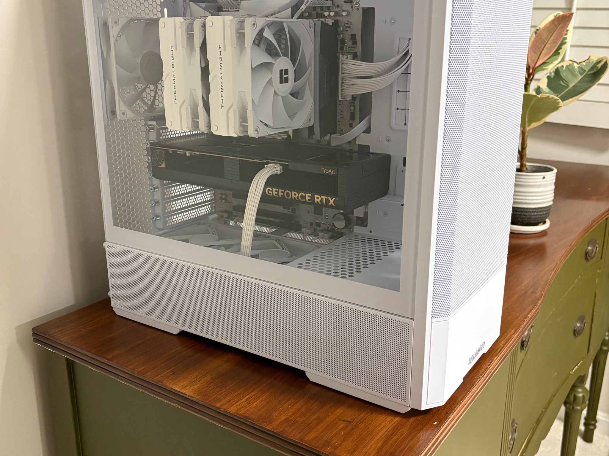 RTX 4070TI | Ryzen 7 7700X | 32GB DDR5 | 1TB SSD | 850W Gold PSU | ARGB Fans | Lancool 207