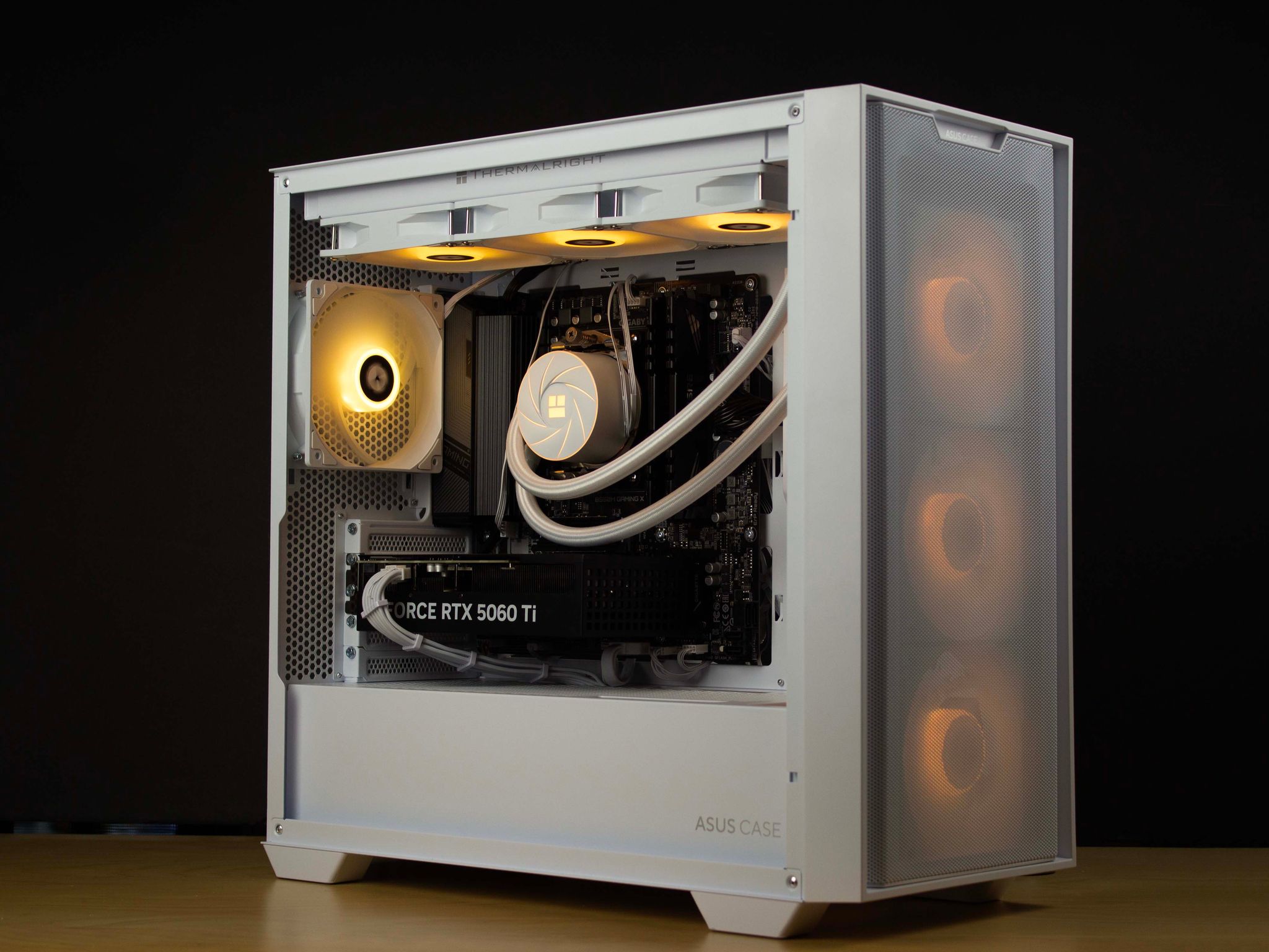 🧊❄️🧊 Clean Gaming PC – RTX 5060 TI, Ryzen 7 5700X, 32GB RAM, 1TB SSD - WiFi, BlueTooth 🧊❄️🧊
