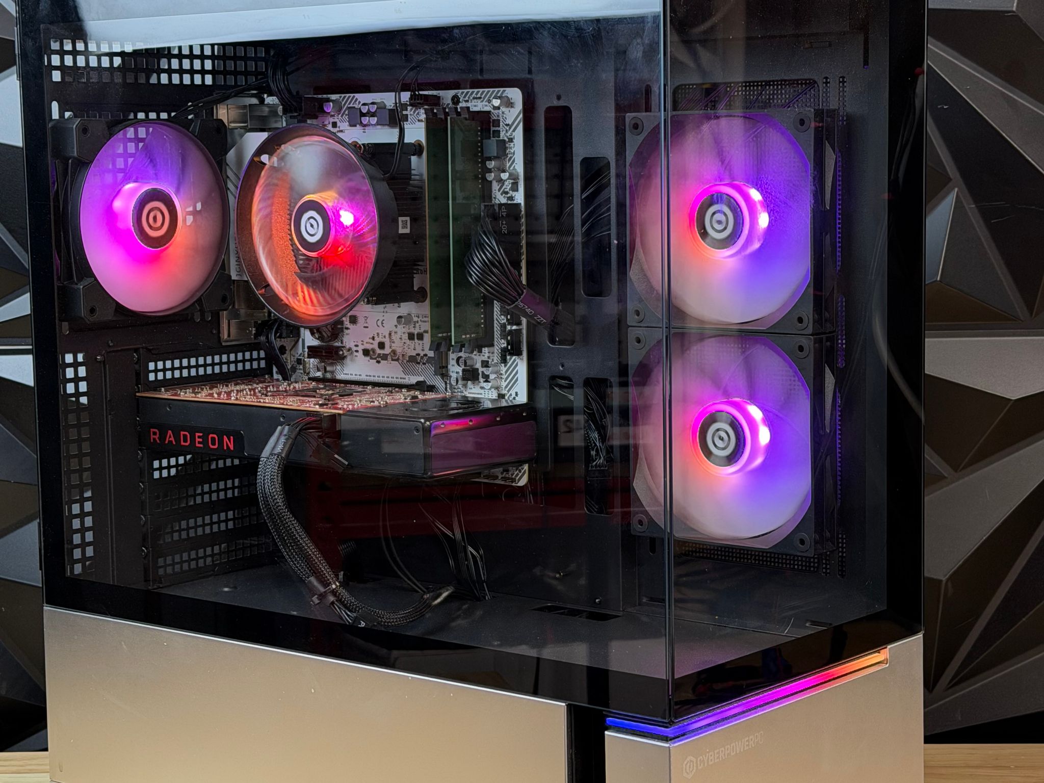 Ryzen 5 3600 | Radeon RX 580 8GB | 16GB RAM |500GB SSD| Wi-Fi/BT | Win 11 Custom ARGB...