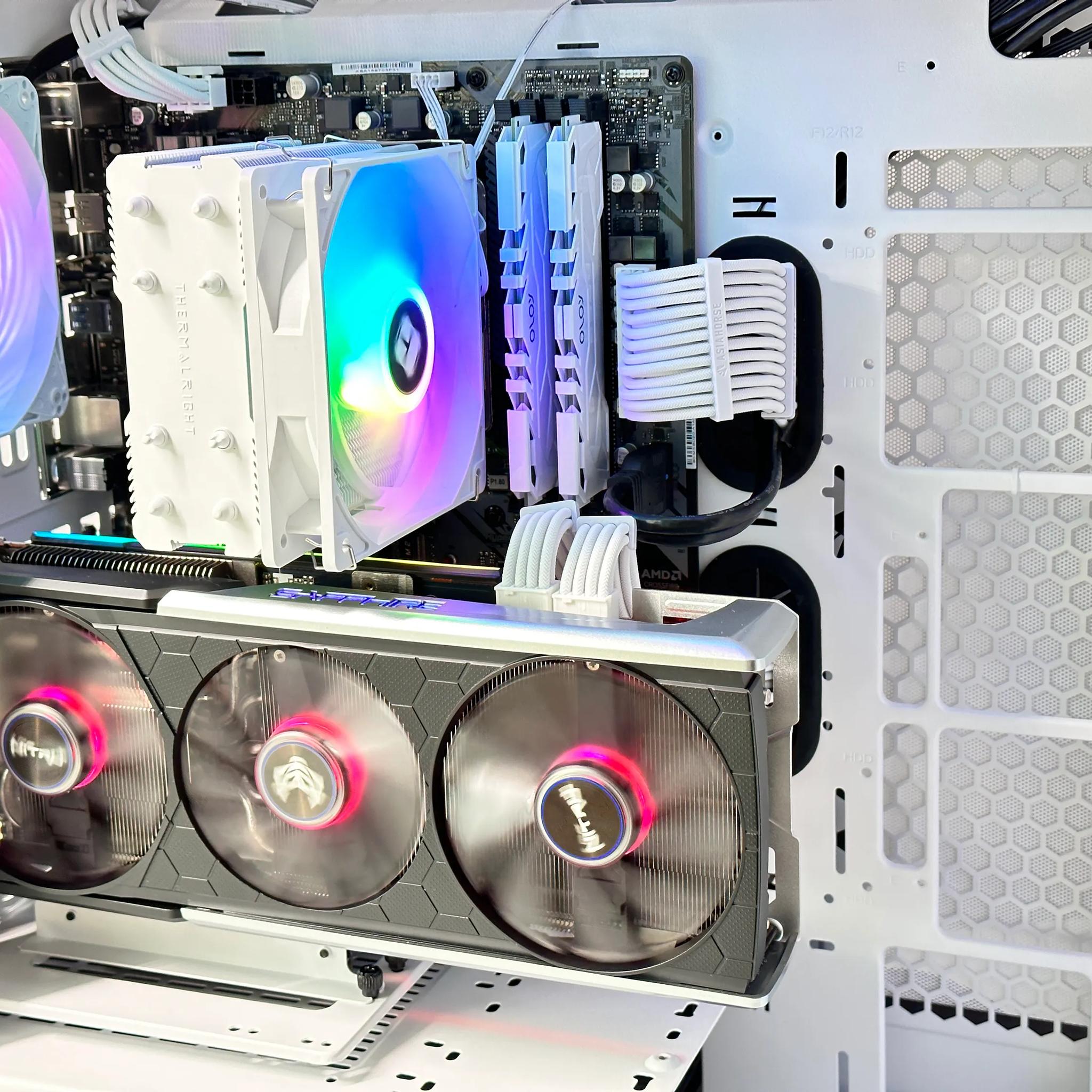 🌨️View 300🌨️AMD RX 5700 XT 8GB❄️Ryzen 5 5600X❄️16GB DDR4❄️1TB SSD NVME
