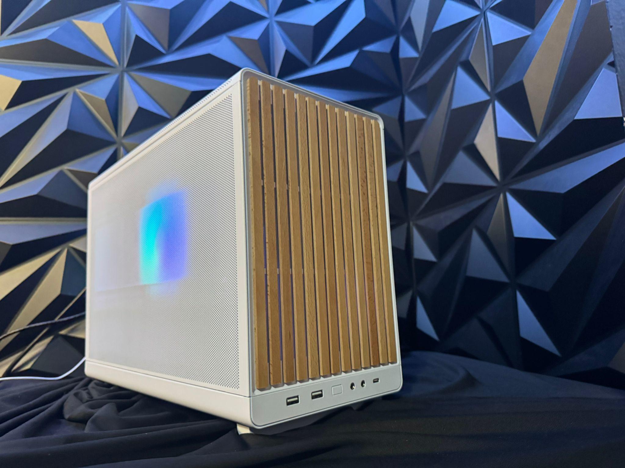 🌲 White Woody ❄️ Ryzen 5 9600X| RTX 3070| 32 GB DDR5 | 2 TB NVMe