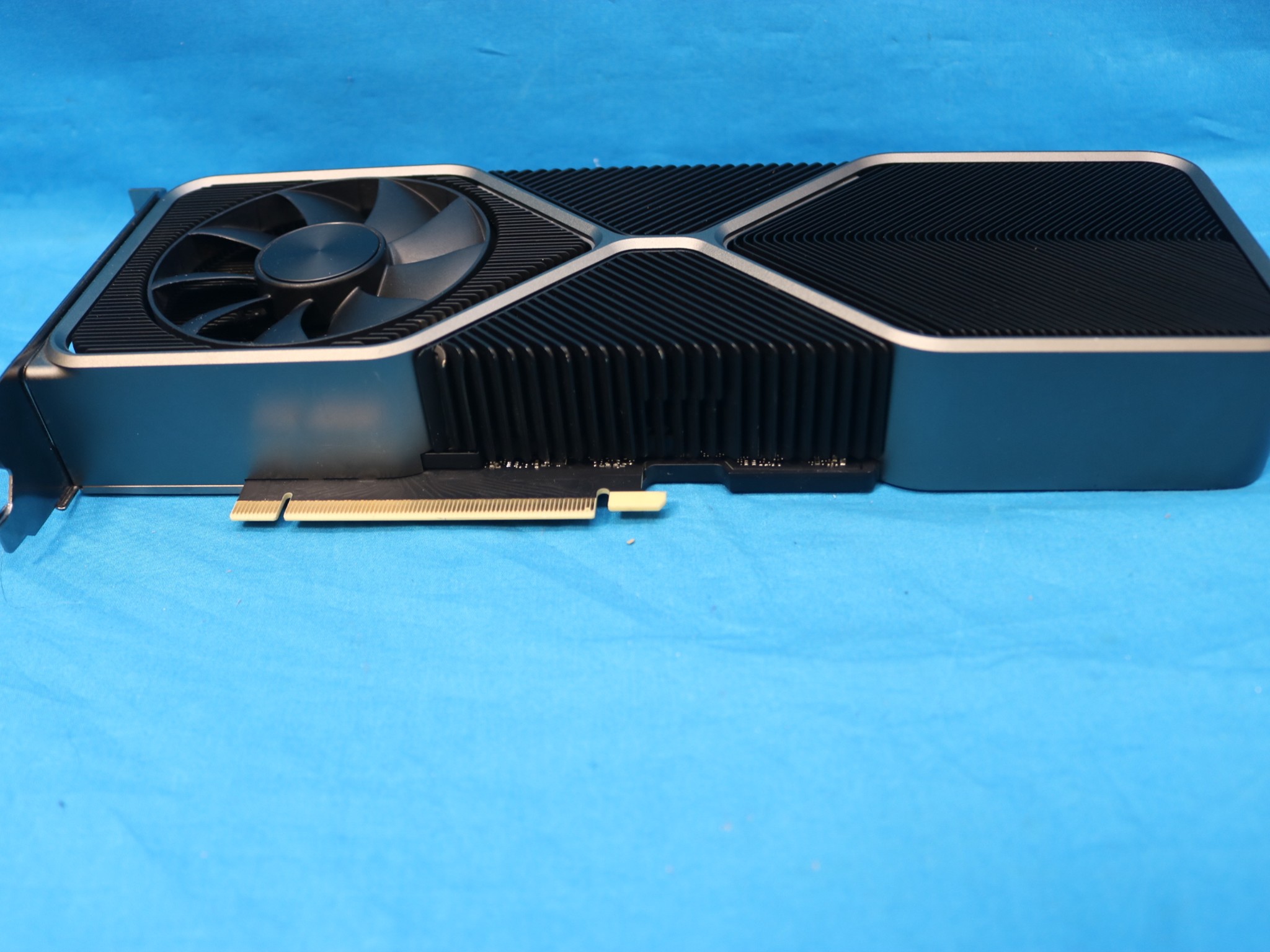 NVIDIA GeForce RTX 3080 Founders Edition 10GB GDDR6X PCIe 4.0 x16 Desktop 