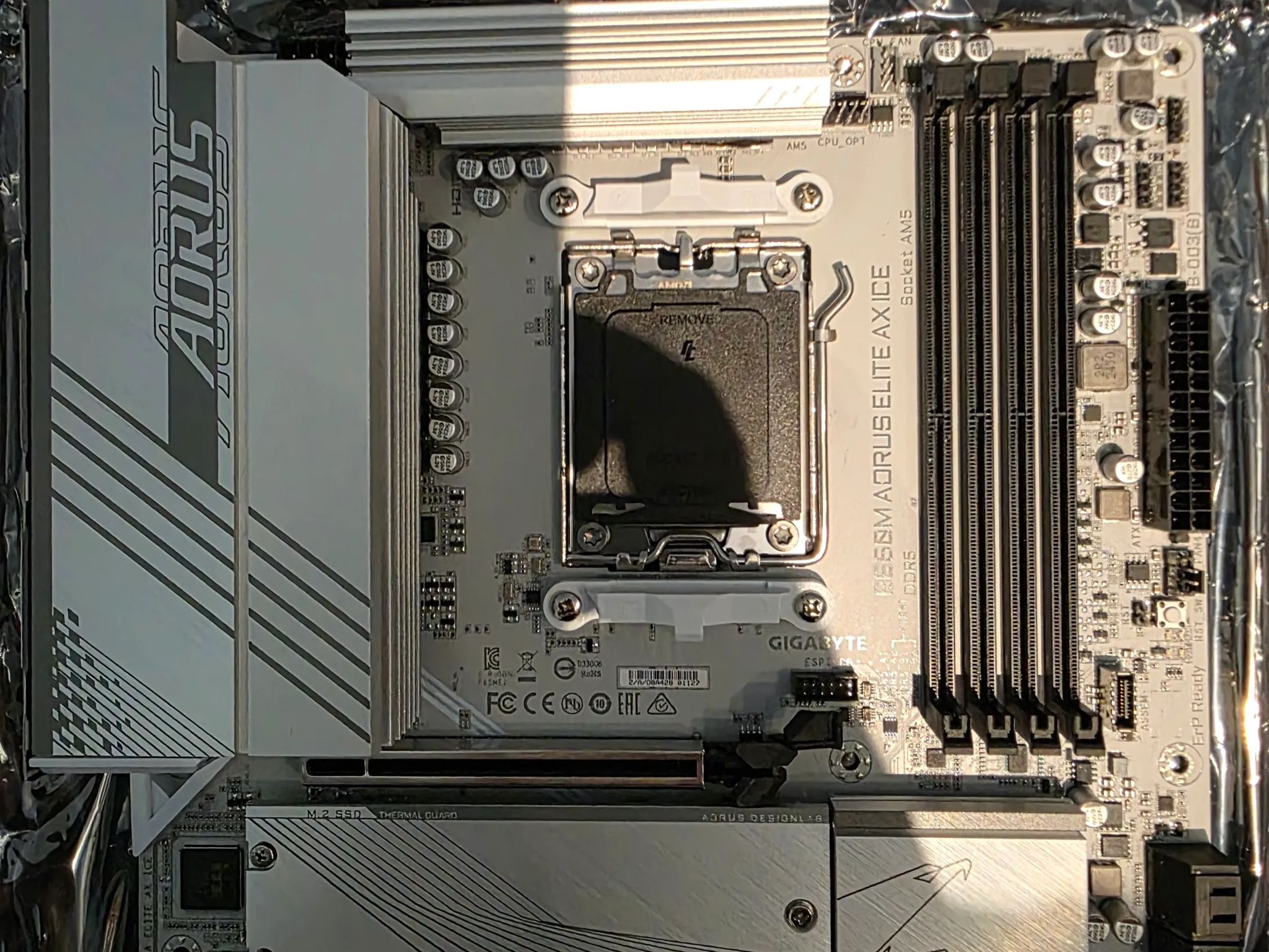 Gigabyte B650M Aorus Elite AX Ice USED