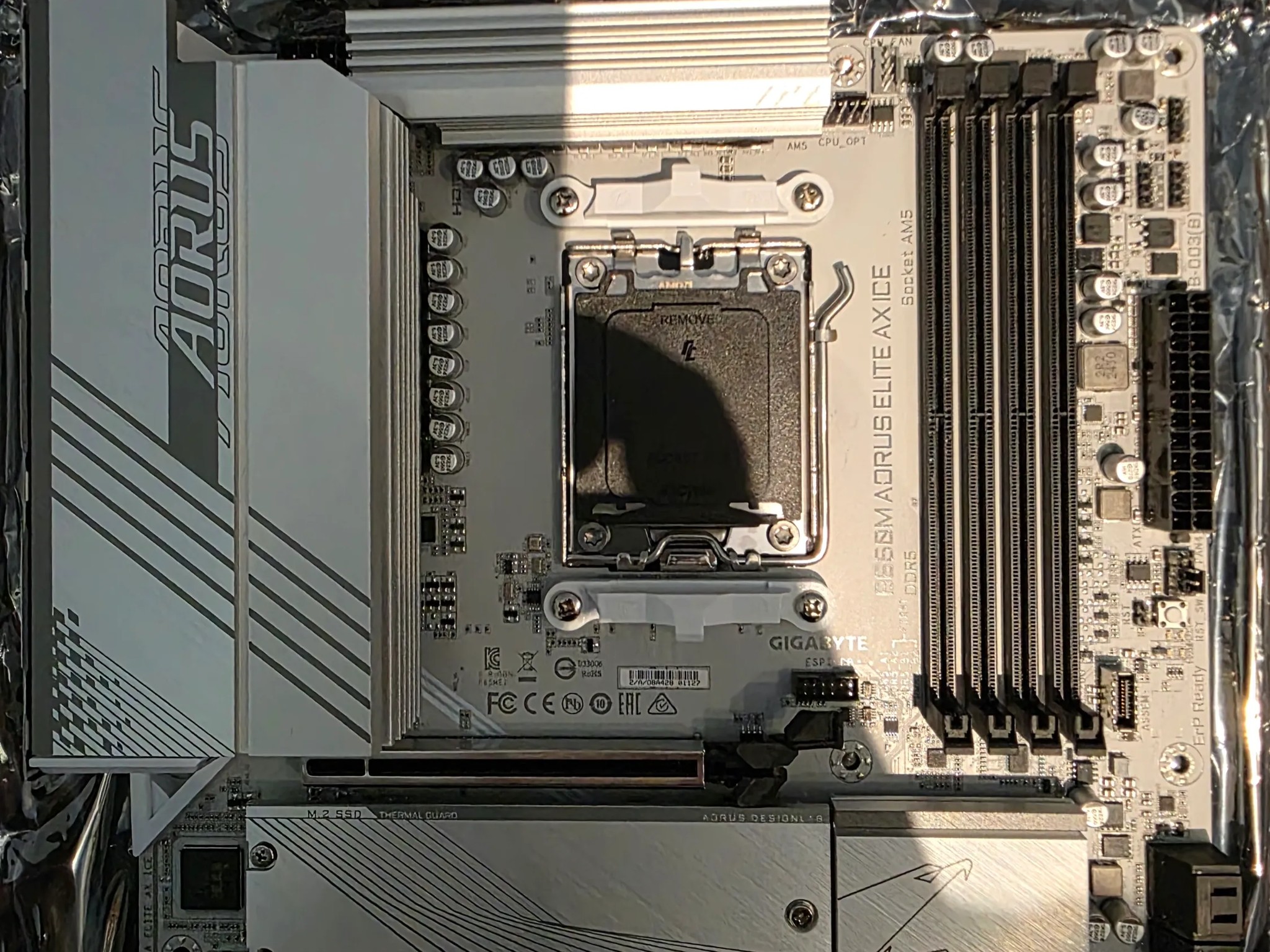 Gigabyte B650M Aorus Elite AX Ice USED