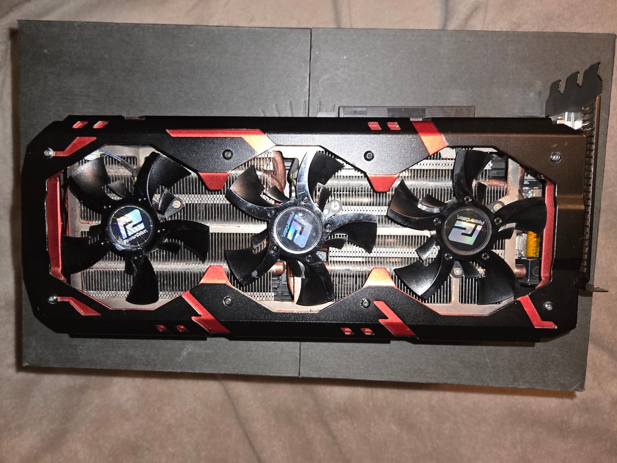 Power Color Devil 13 390 Dual 16gb GPU Rare