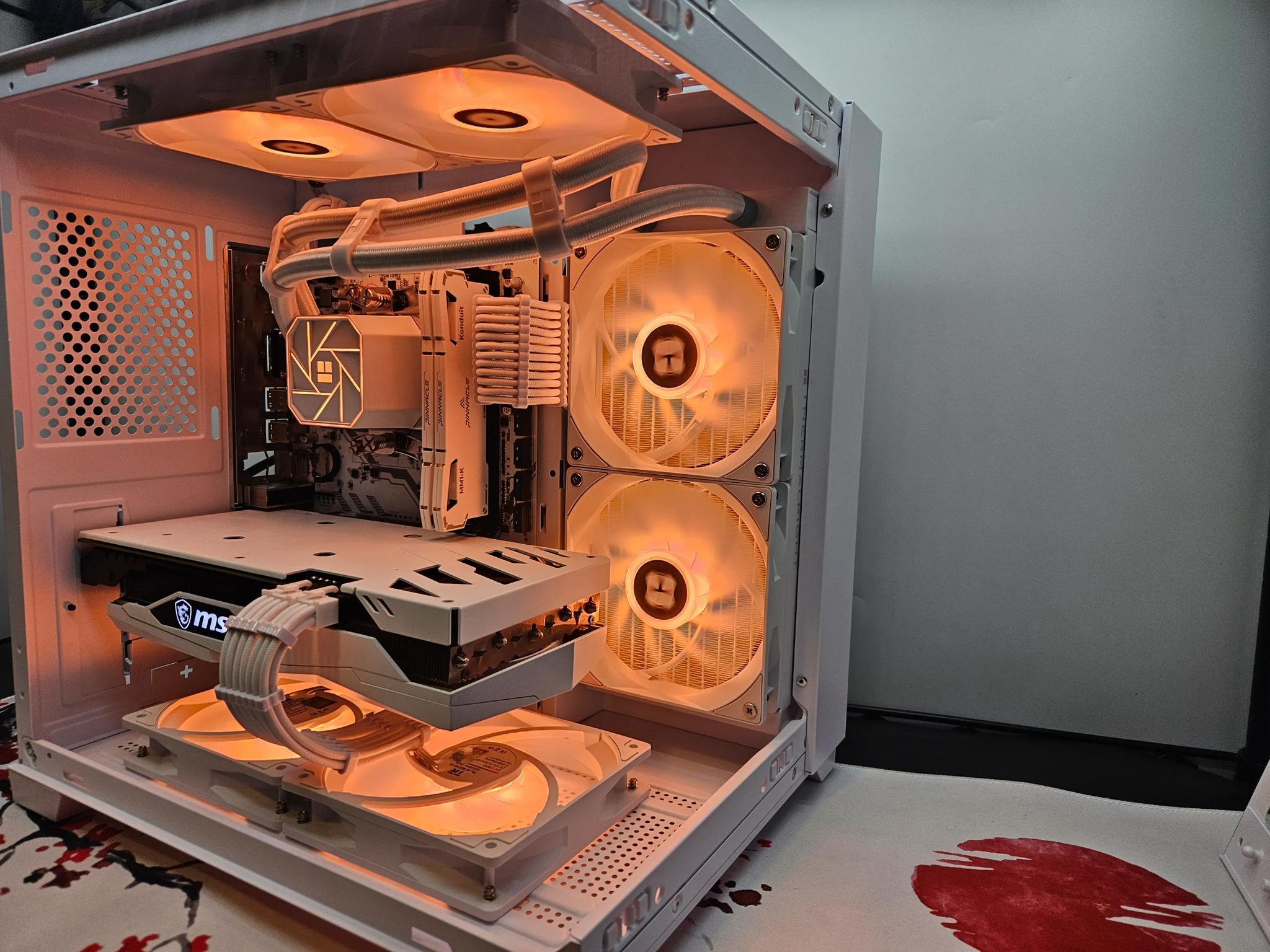 Liquid cooled Arctic Rig Ryzen 5 / 32GB DDR4/  2TB SSD / RTX 3060 12GB