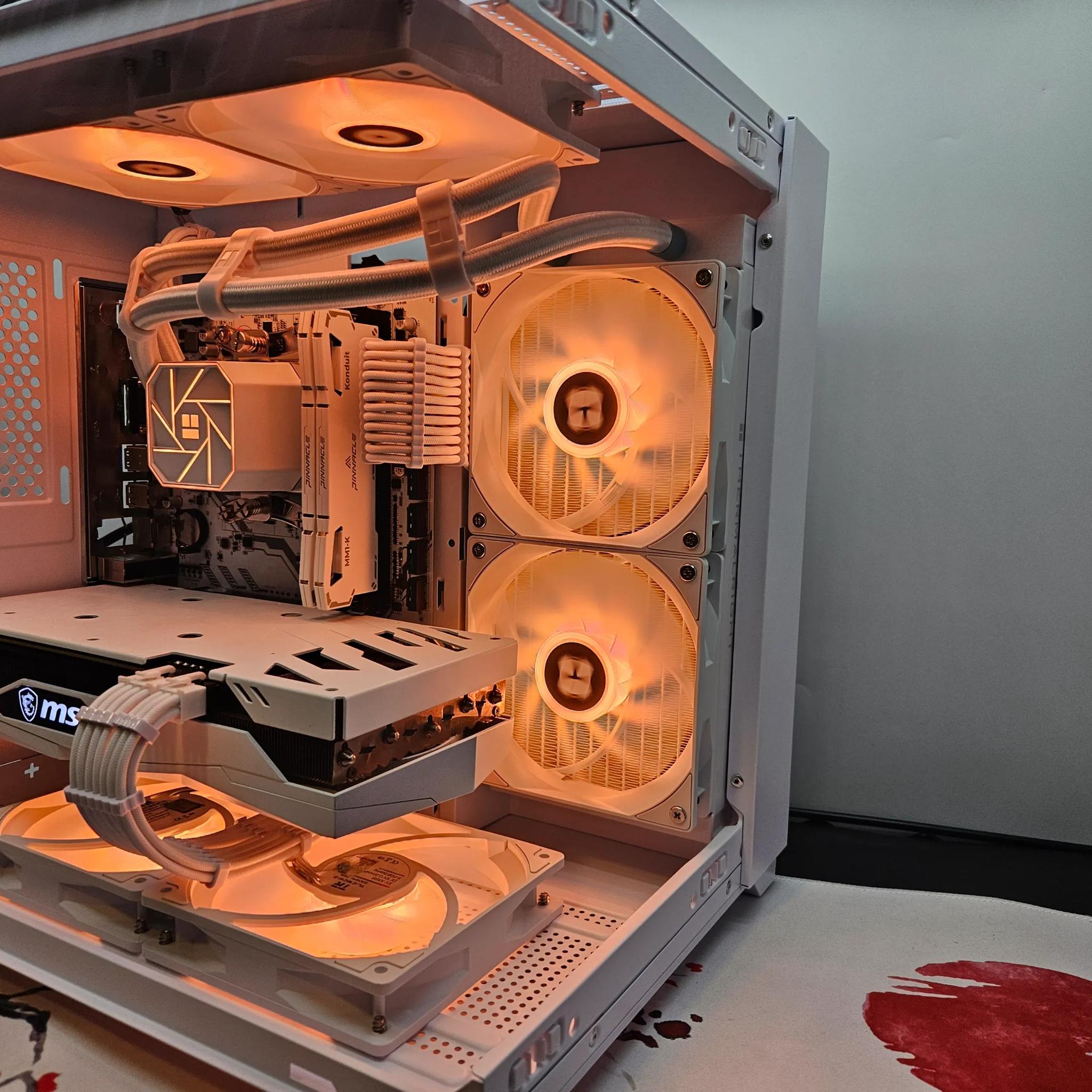 Liquid cooled Arctic Rig Ryzen 5 / 32GB DDR4/  2TB SSD / RTX 3060 12GB