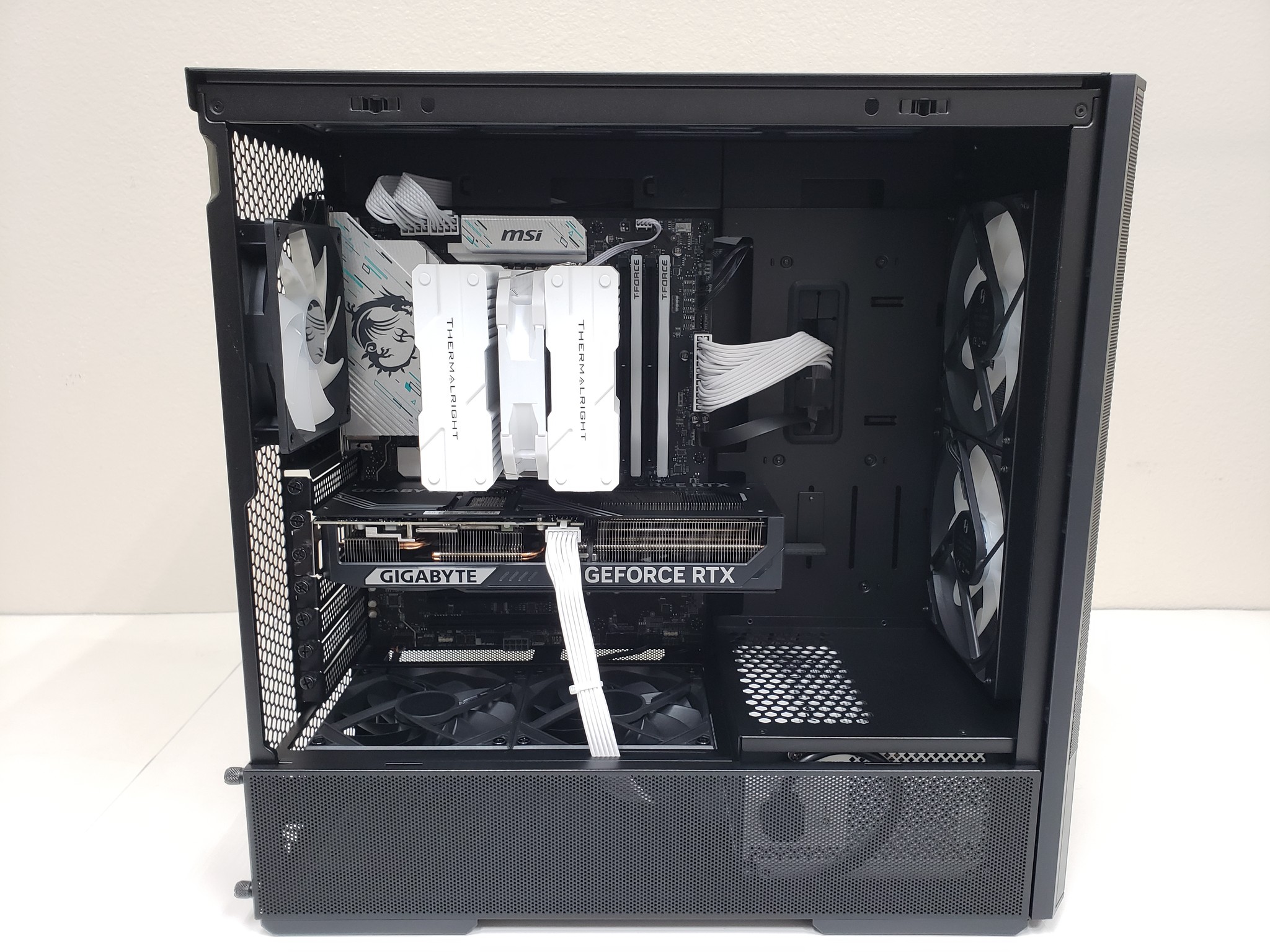 PC on Sale! Ryzen 5 9600X, RTX 5070, 32GB-DDR5 6000, 2TB SSD NVMe, 1000W PSU