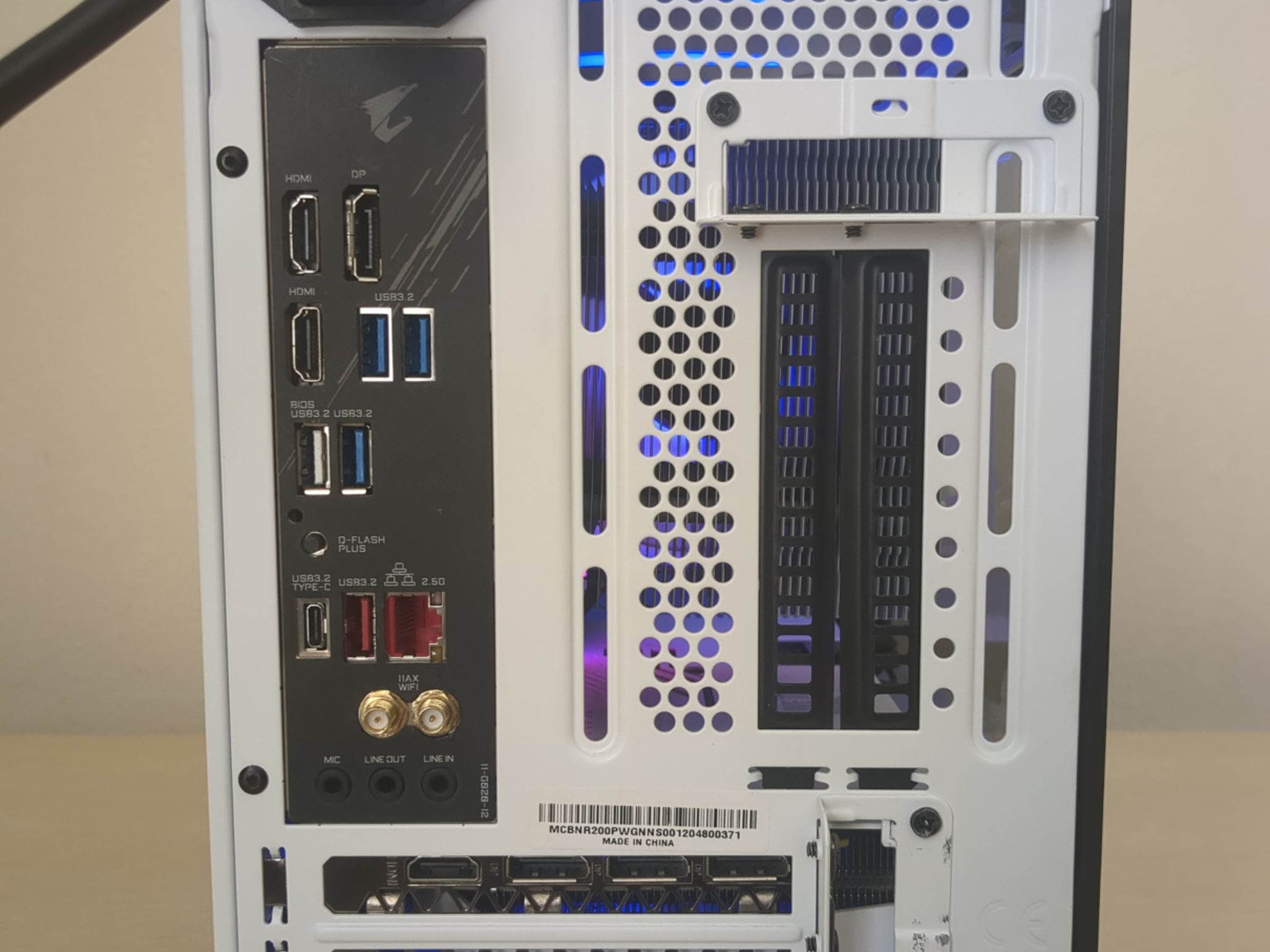 RTX 3070, Ryzen 5 5600 White Gaming PC (32GB RAM, 1TB SSD, Win11 Pro)