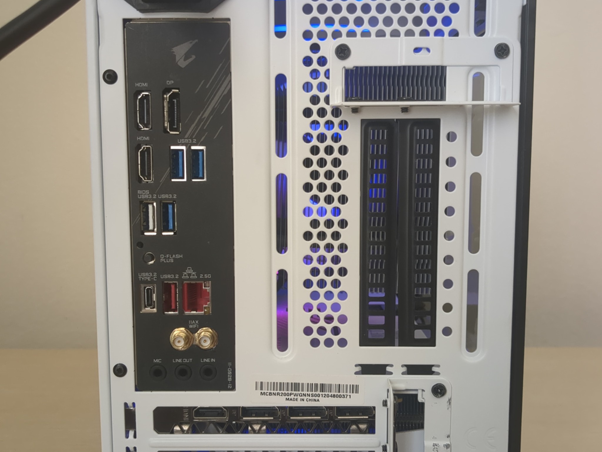 RTX 3070, Ryzen 5 5600 White Gaming PC (32GB RAM, 1TB SSD, Win11 Pro)