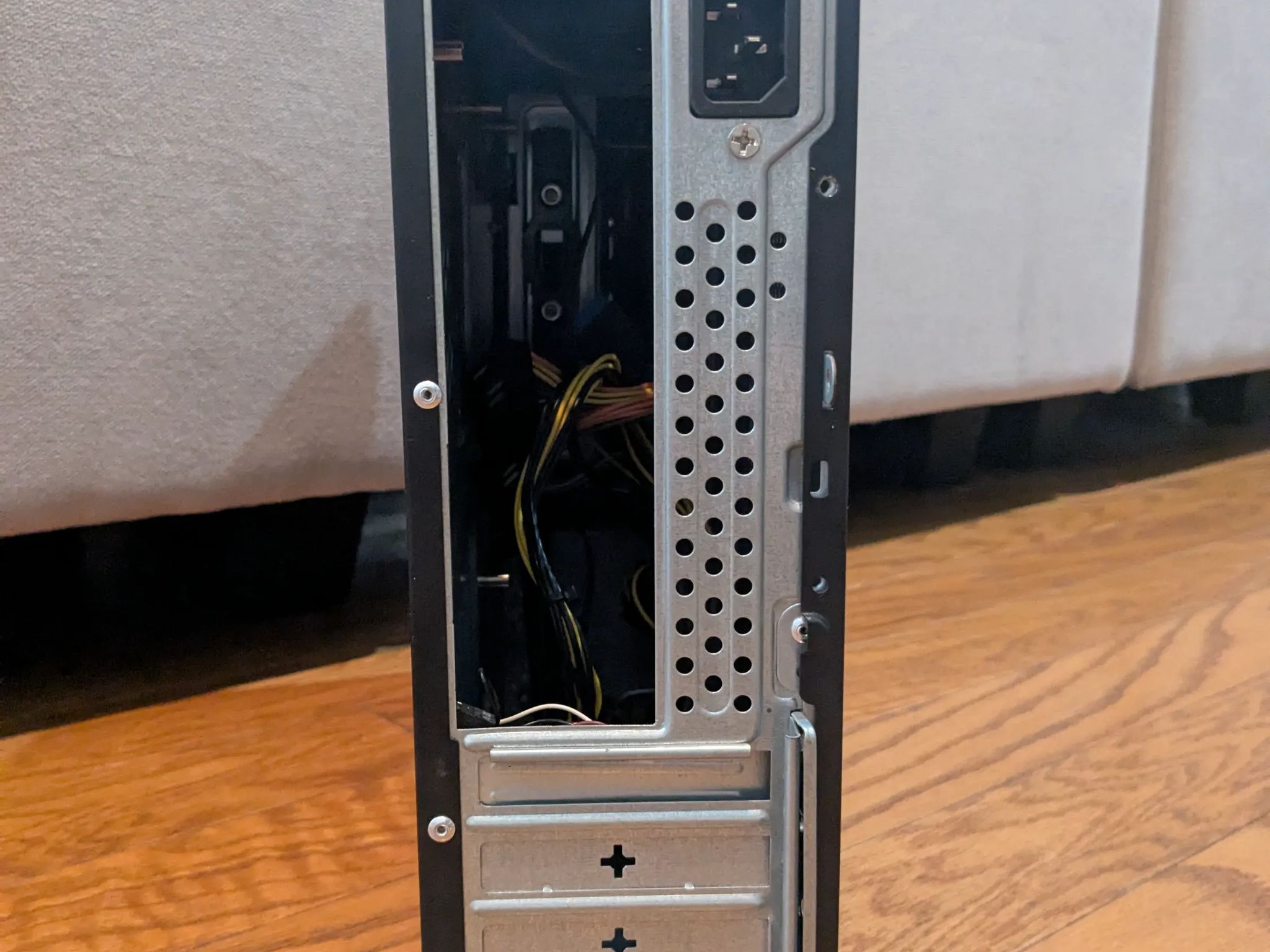 Small Form Factor mATX case - OEM Howard Branded + 200W SFX PSU