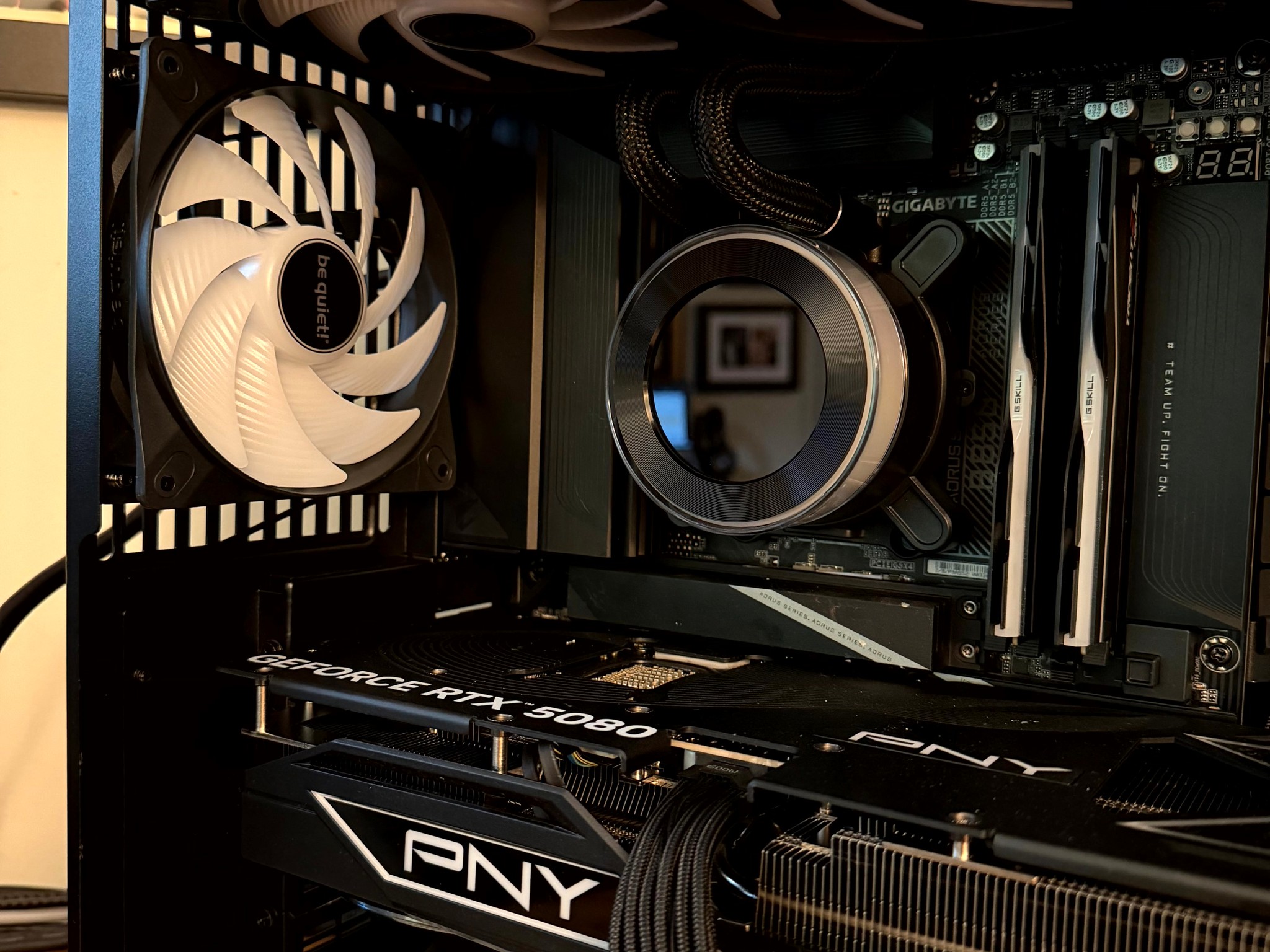 Dark Heart - RTX 5080 OC | Ryzen 7 9800x3d | 2TB | 32GB @6400 MT/sec CL30 | 1200W Platinum PSU