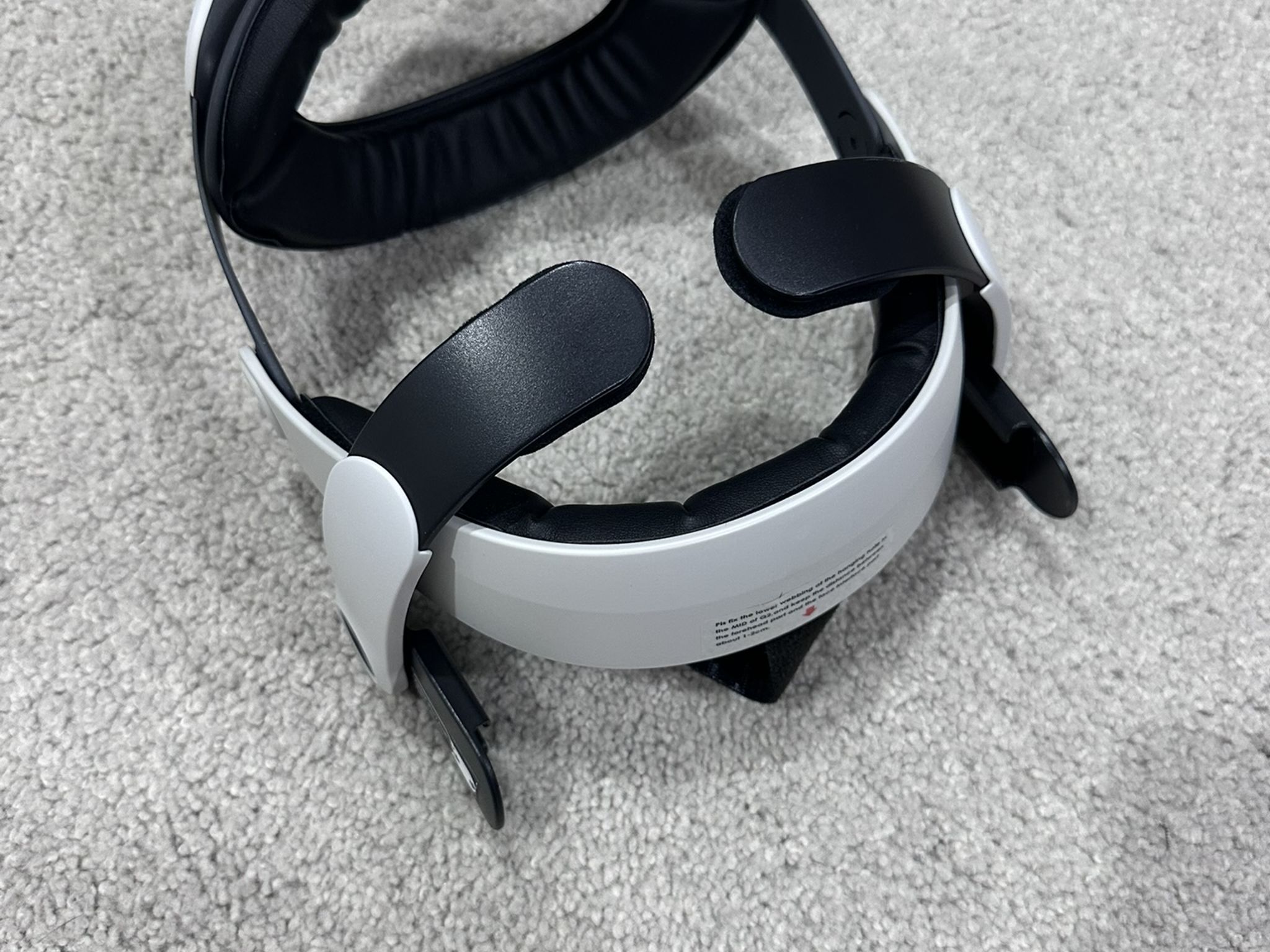 Meta Quest 2 (128GB) VR Headset Bundle