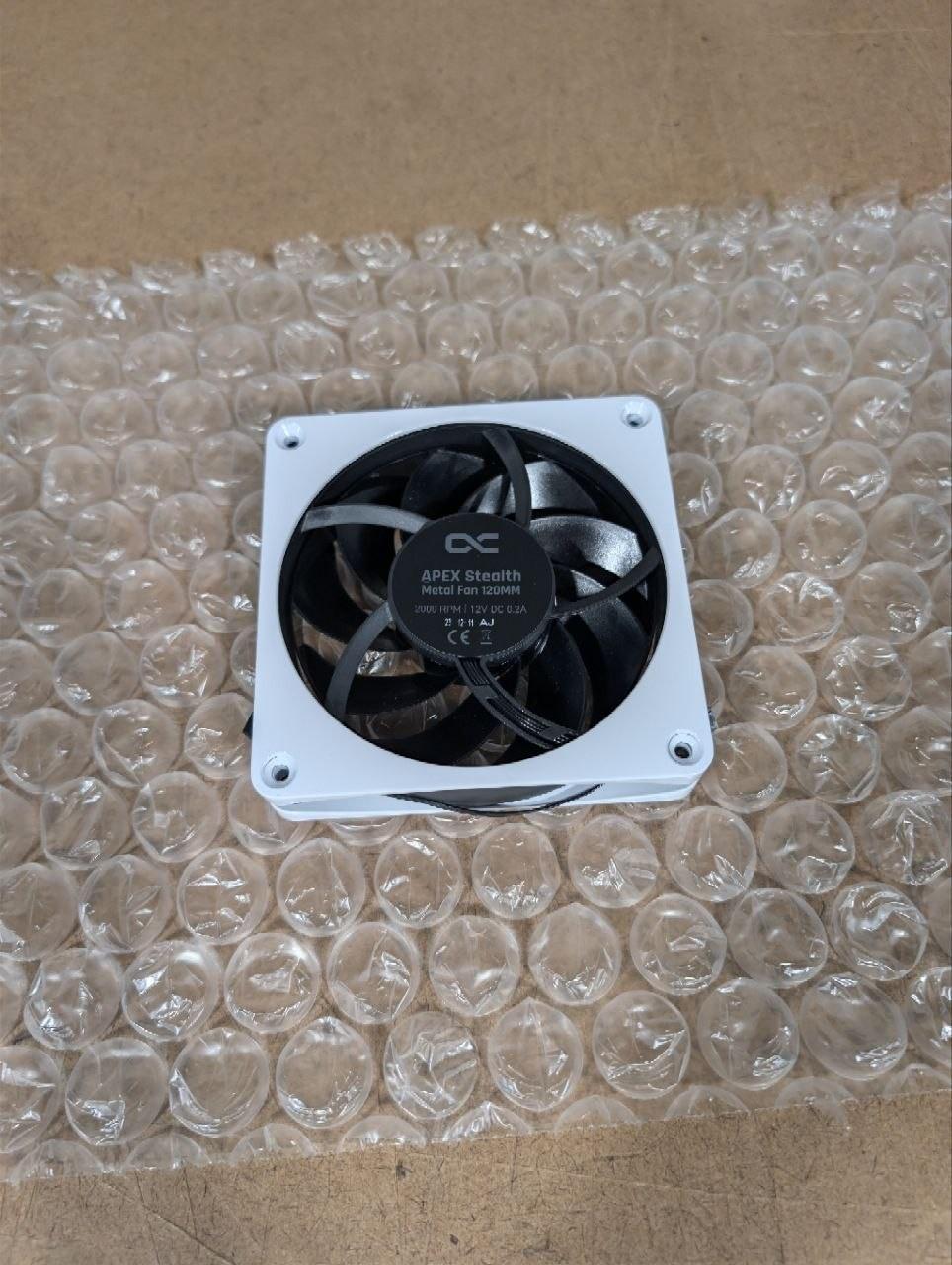 Alphacool Apex Stealth Metal Fan 2000rpm White - 120x120x25mm (13820)