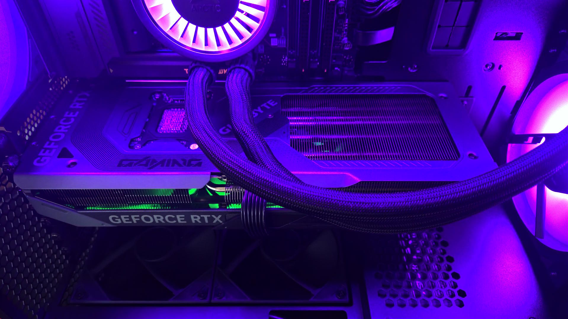 RTX 5070 OC - Core Ultra 7 270K Plus - 32GB DDR5 6000 - 2TB Gen4 NVMe - Custom