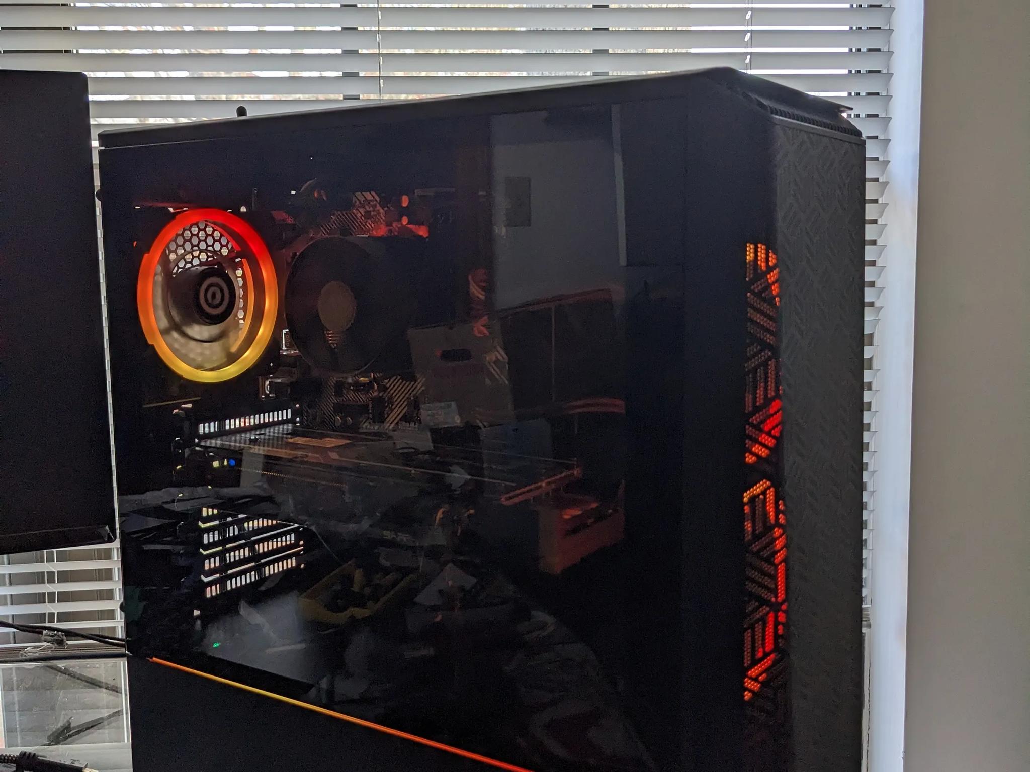 Phanteks, Win11, Ryzen 3100, 32gb ddr4-3200, R9 390 8gb GPU, SSD+HDD, BT+WiFi