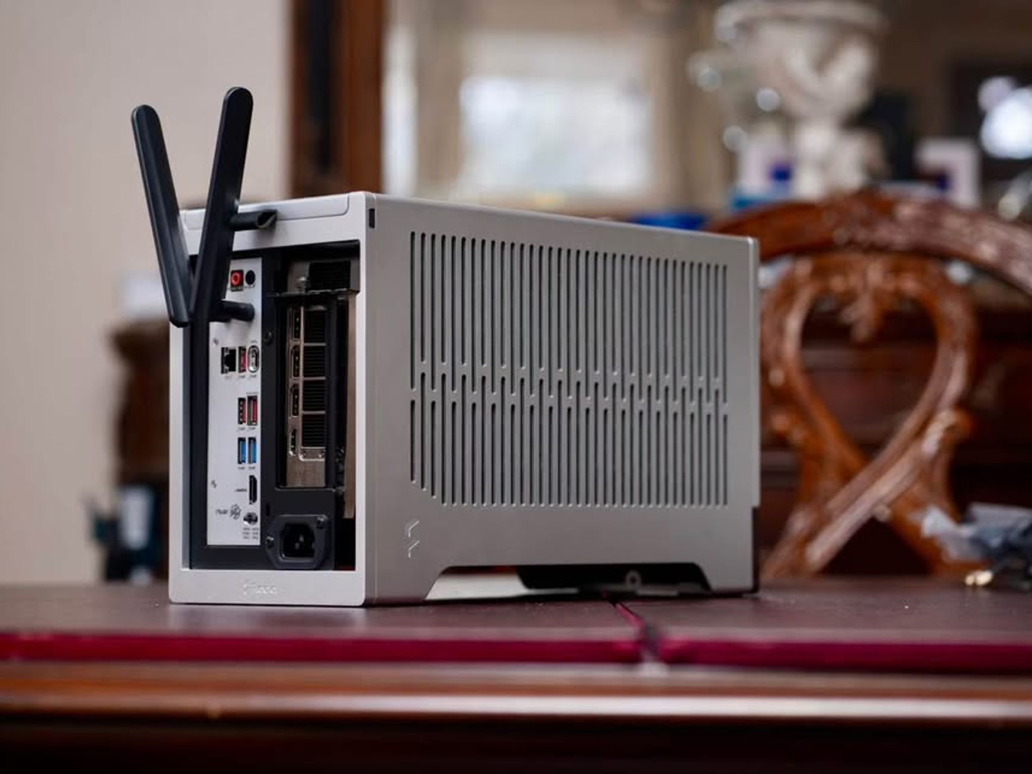 Premium Gaming PC: Fractal Terra, RTX 4080 FE, Ryzen 7900x3D, 32GB DDR5, 2TB nvMe, 850W, b650 ITX