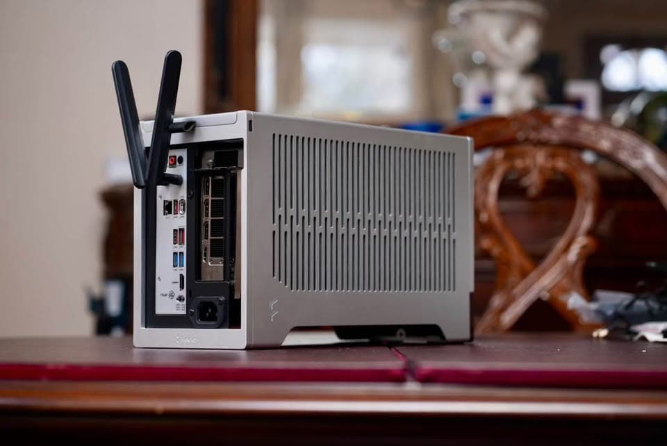 Premium Gaming PC: Fractal Terra, RTX 4080 FE, Ryzen 7900x3D, 32GB DDR5, 2TB nvMe, 850W, b650 ITX