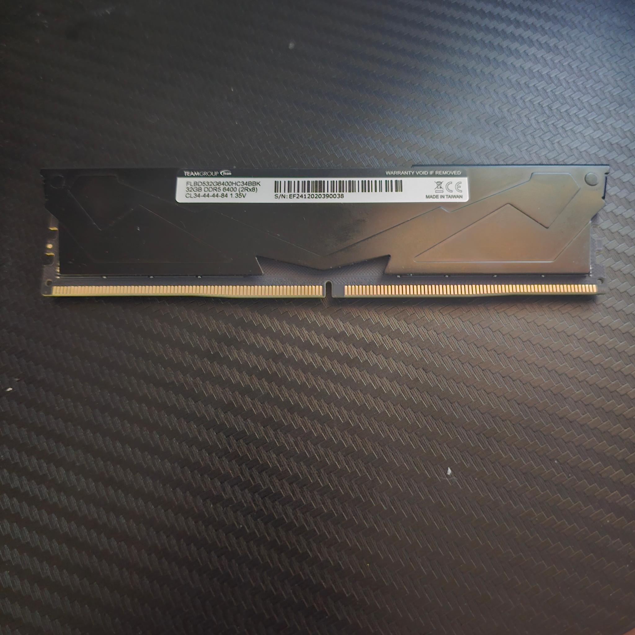 TeamGroup 1x32gb stick