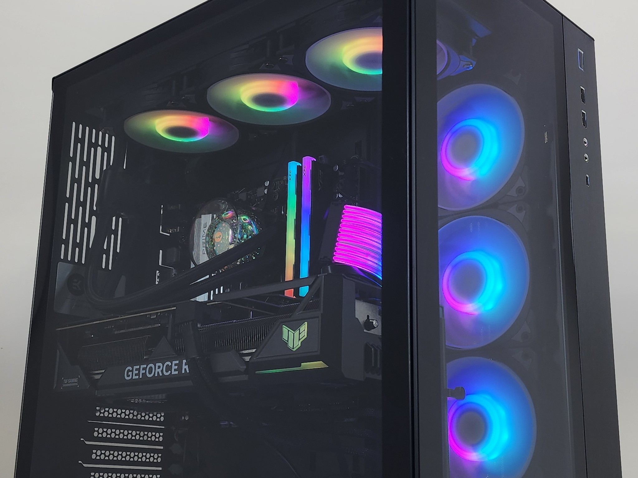 Gaming PC Ryzen 7 7800X3D 32GB RAM 2TB SSD RTX 4080 16GB Windows 11 Computer