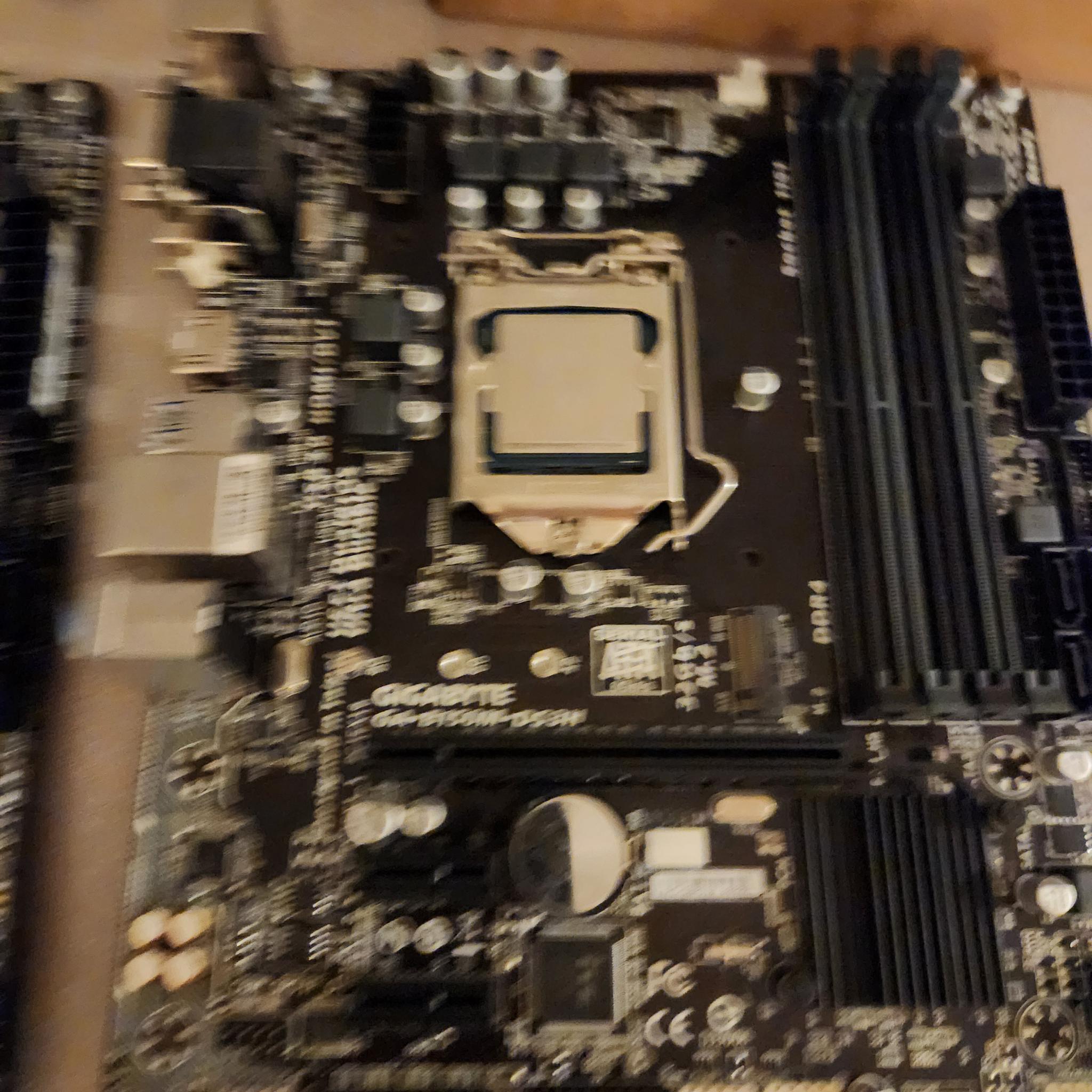 GA-B150M-DS3H + Intel i6700k