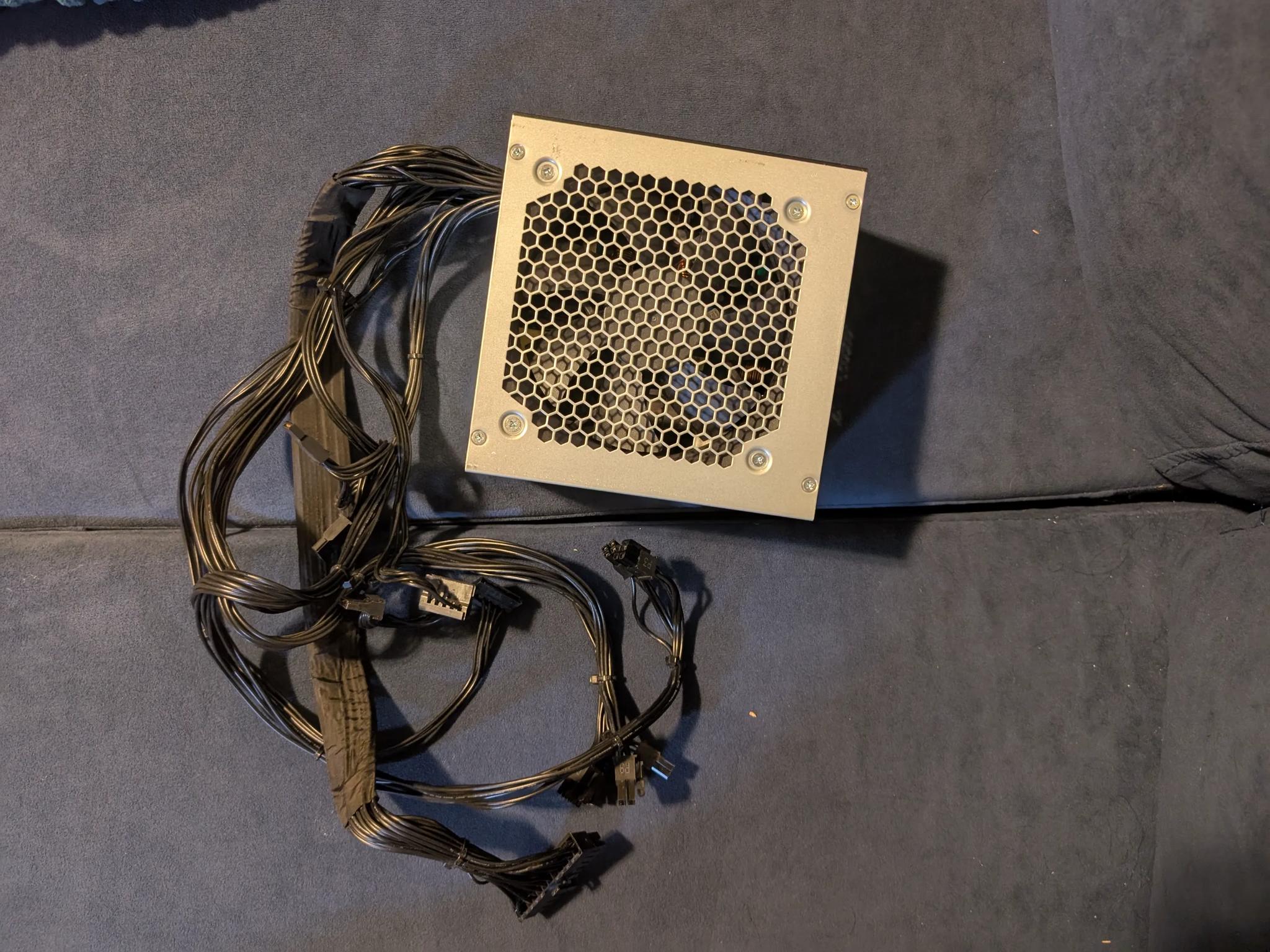 80+ GOLD OMEN by HP 40L Cooler Master PS-4601-1  ATX Power Supply 600W