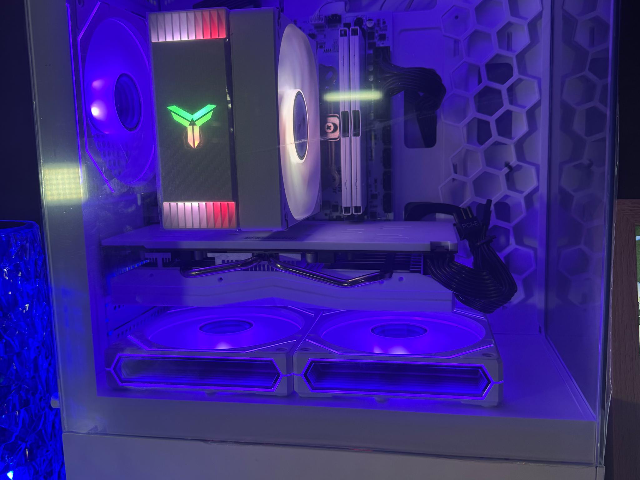 Fire Tech labs: Cool flight gaming PC AMD 5 3600X/ Radeon 580 8gb/ 512gb SSD/ 16GB DDR 4 3200