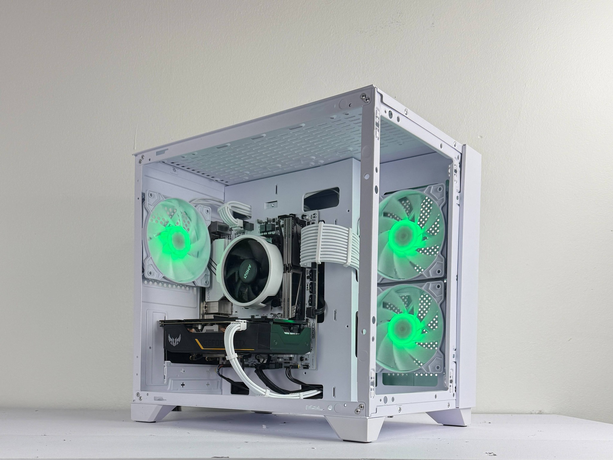 ❄️Icebound❄️ | 1080p Gaming PC | Ryzen 5 2600 | Asus GTX 1660 Super | 16GB DDR4 3200MHz