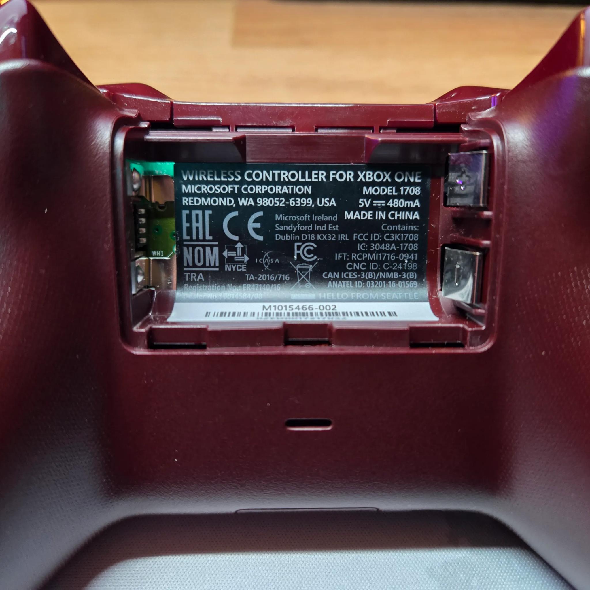Xbox Wireless Controller (Red)