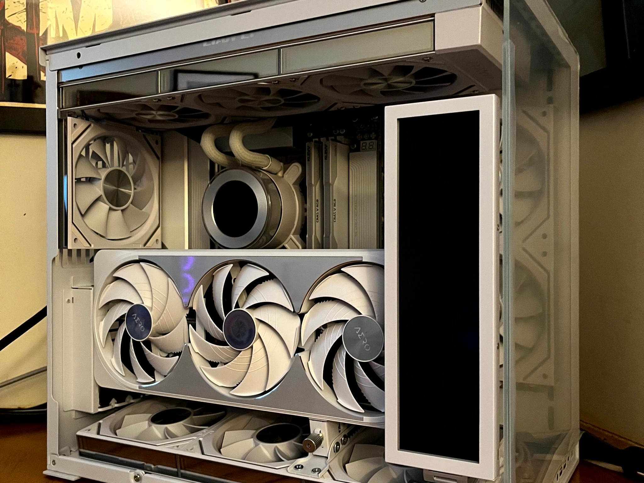 Isbjørn - RTX 5070 Ti OC | Ryzen 7 9800x3d | 2TB NVME | 32GB @6400 MT/sec | 1000W Gold PSU