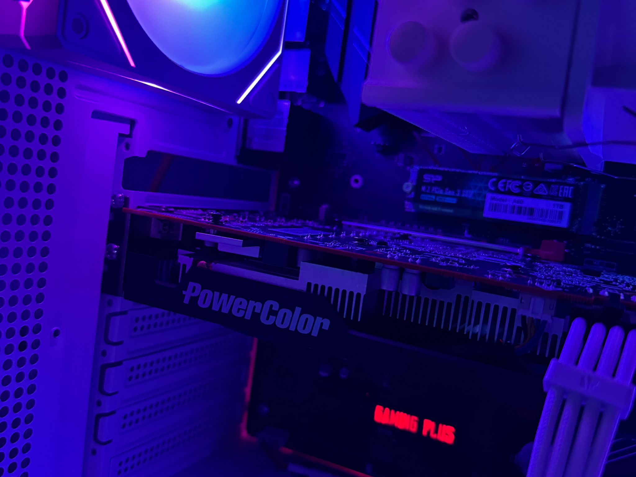 Custom Build Gaming PC. AMD Ryzen 7 3700x. 5500XT 8gb Graphics Card. 16 gb Ram.