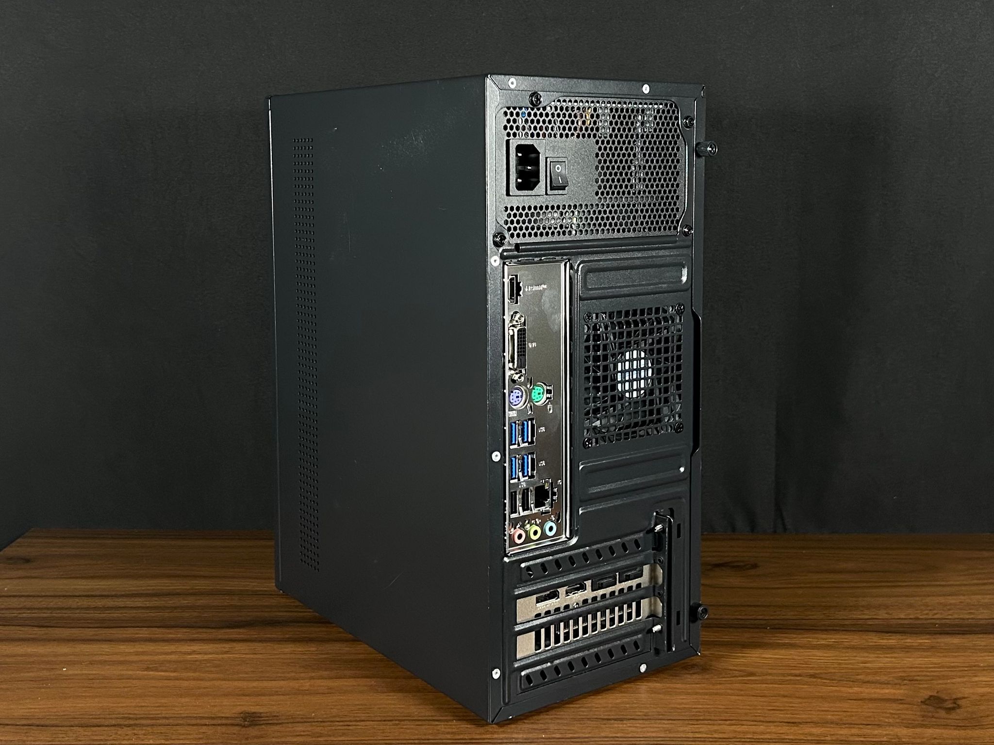 Custom Gaming PC - Radeon RX 5600 XT | Ryzen 5 2600 | 16GB DDR4