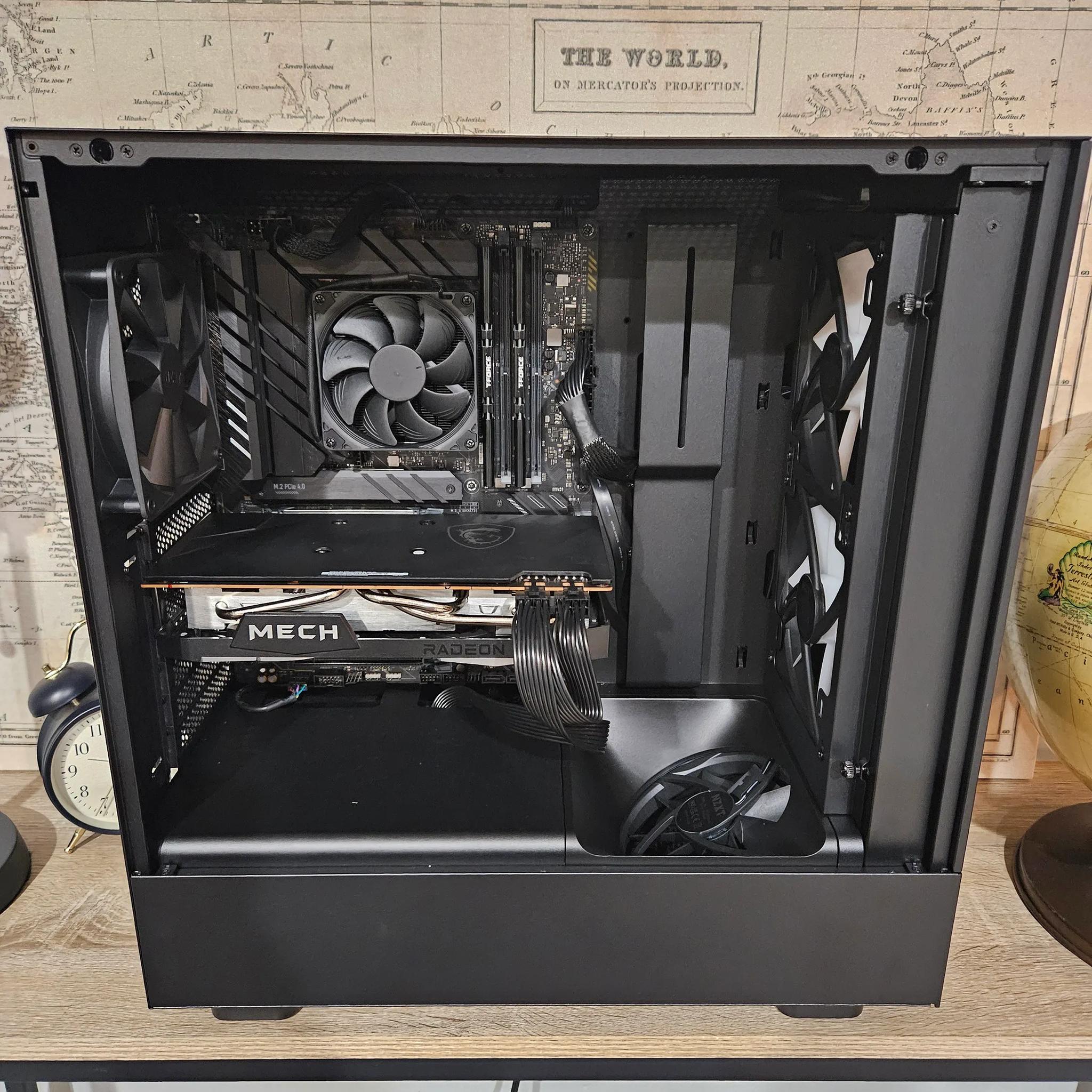Gaming PC Intel i5 12600k CPU with AMD 6700xt GPU. 500 gb ssd M.2 drive and 16 gb of ddr4 ram