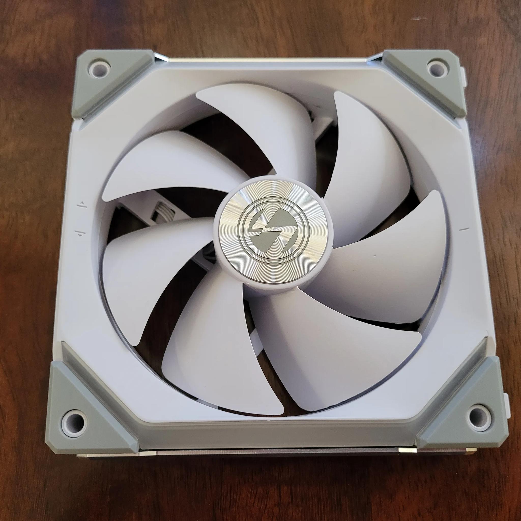 Lian Li UNI Fan SL120 (3-pack) (120mm)