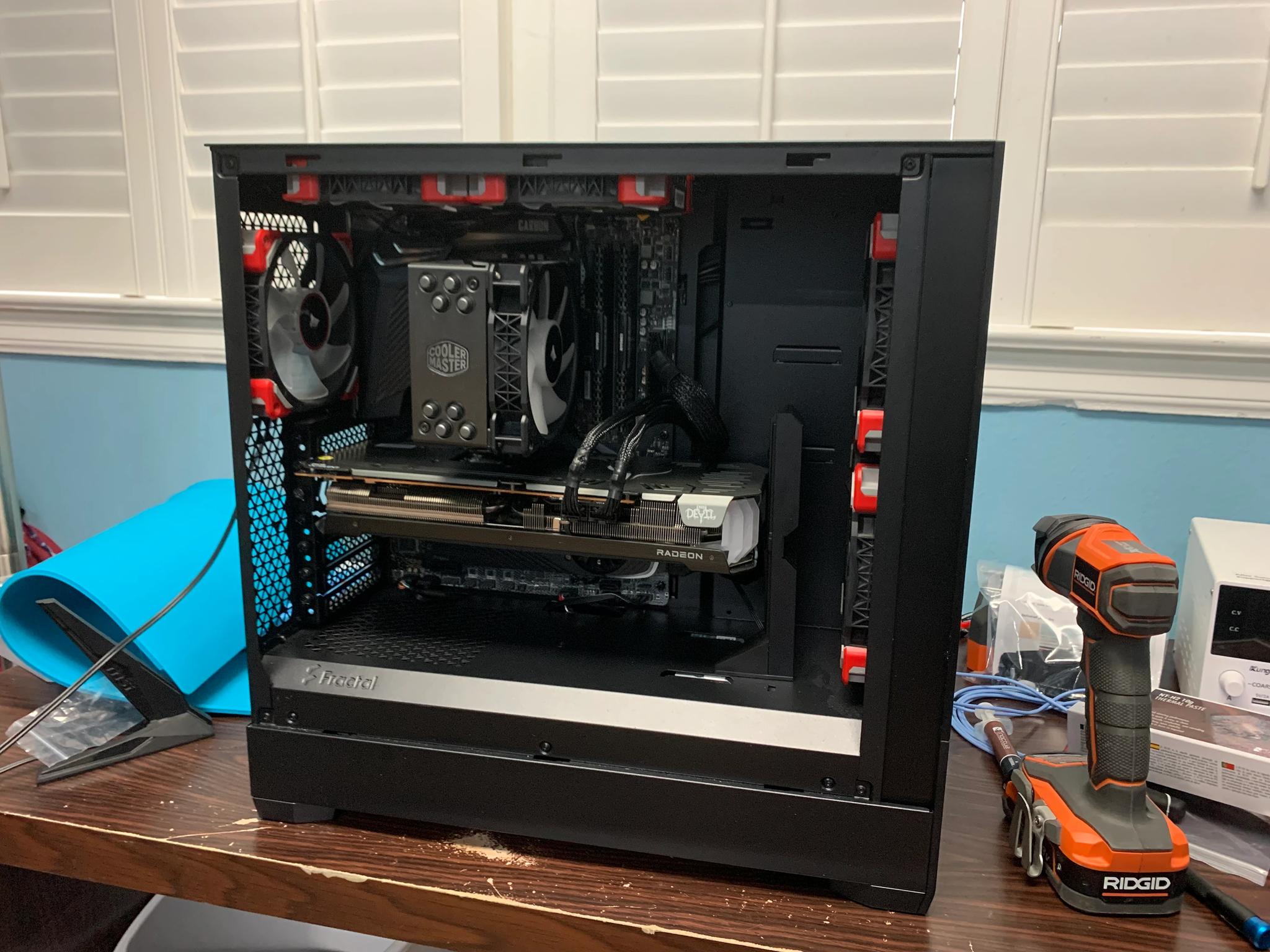 Red Devil|Ryzen 7 3700X|RX 6700XT|32GB|500GB SSD|2TB HDD|Wifi|Windows 10 Pro