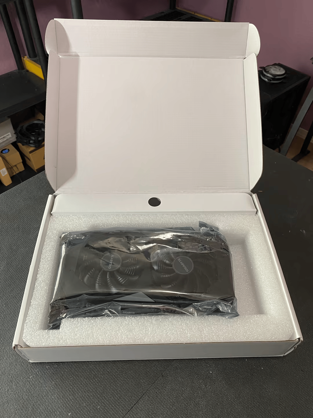 Manufacture Refurbished GIGABYTE RX 5500XT 4GB