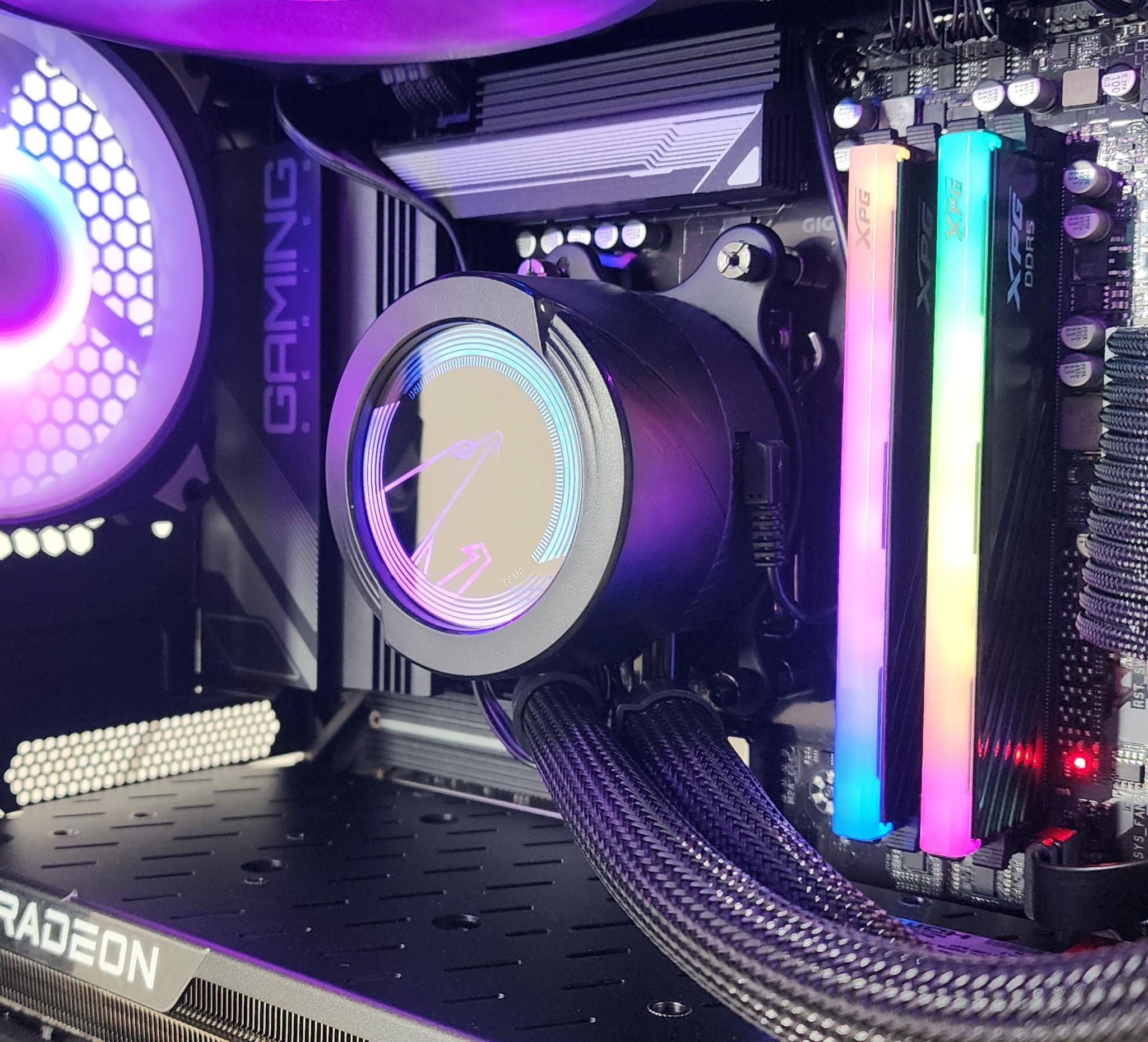 Gaming PC Ryzen 7 7700 32GB RAM 2TB SSD RX 7700 XT 12GB Windows 11 Computer