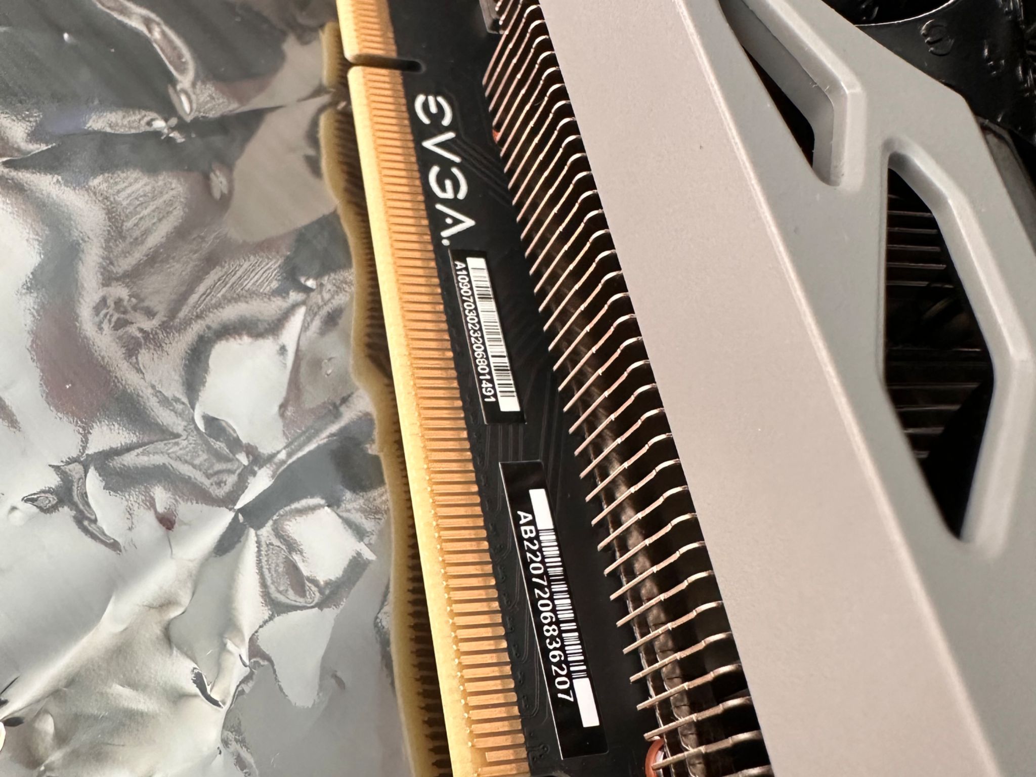 Asus TUF B560M-PLUS wifi / Intel i5-11400 / 16GB (2x8GB) DDR4-3200 Corsair CL16 / EVGA RTX 2060 KO