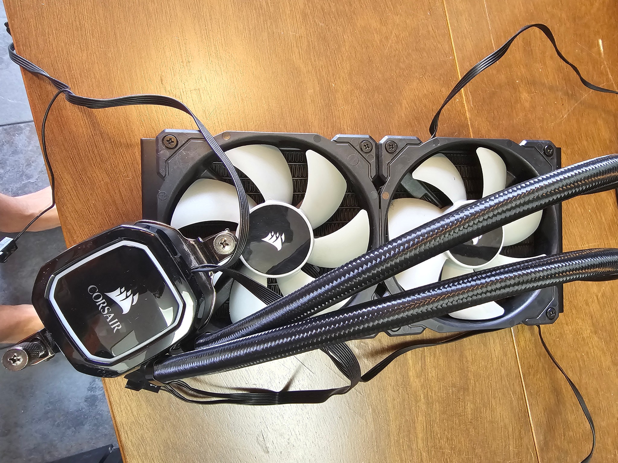 Corsair iCUE H100i RGB PRO XT