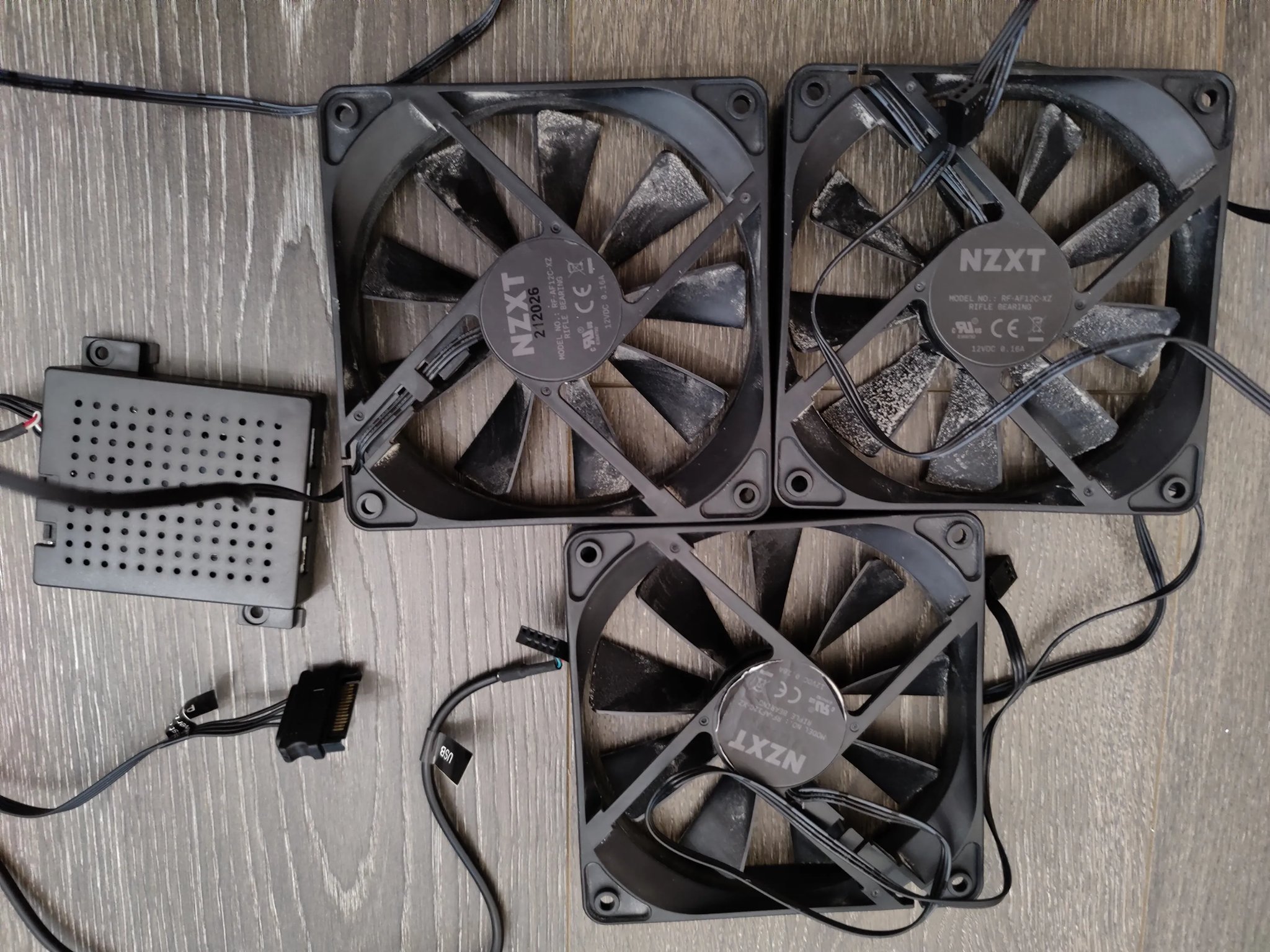 NZXT 120mm case fans 3pk with controller