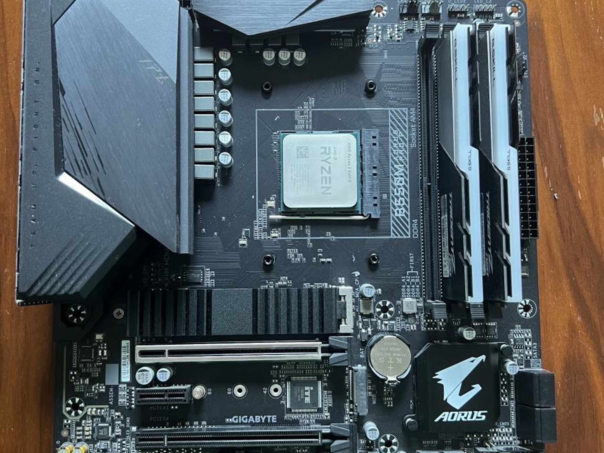 AMD 5600x / 16GB RAM / B550M Pro P