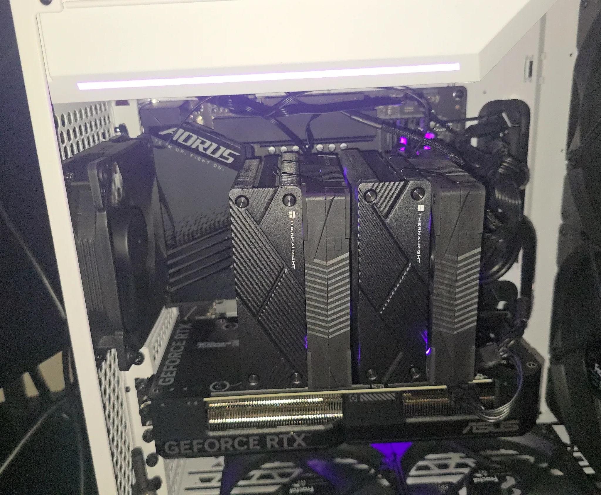 BLACK AND WHITE ENTRY GAMING/STREAMING PC FOR 1440P: 4070, I-7 13700KF, 32gb DDR5, 2TB SN850X