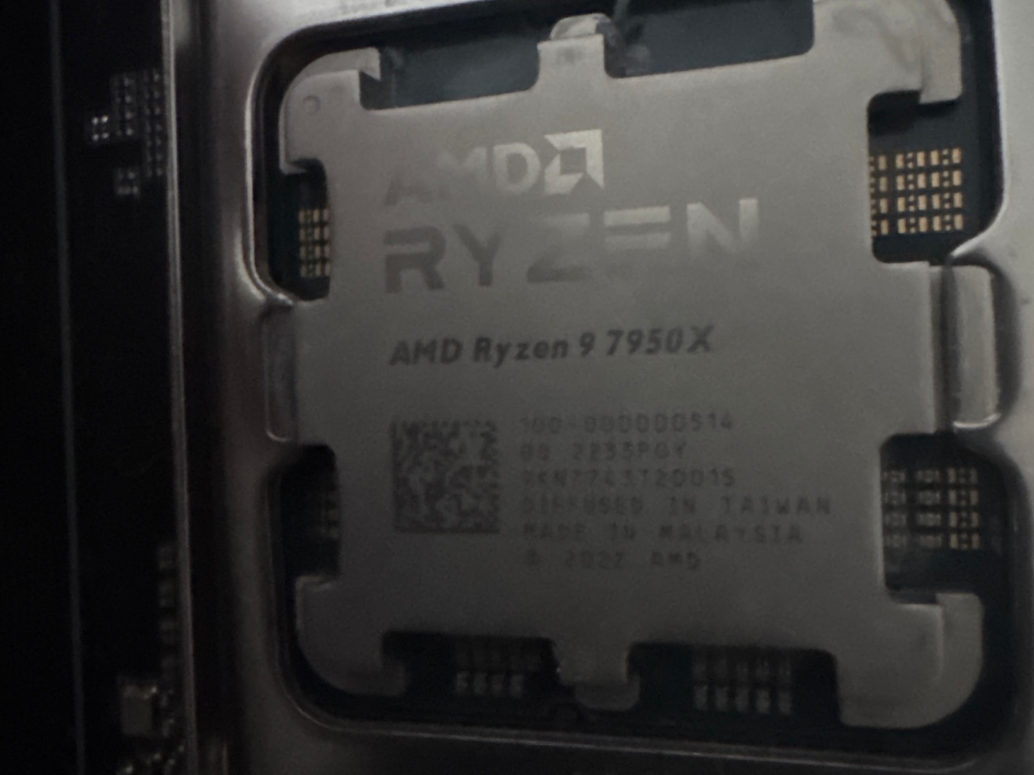 Gigabyte X670E Aorus Master, Ryzen 9 7950X Bundle!