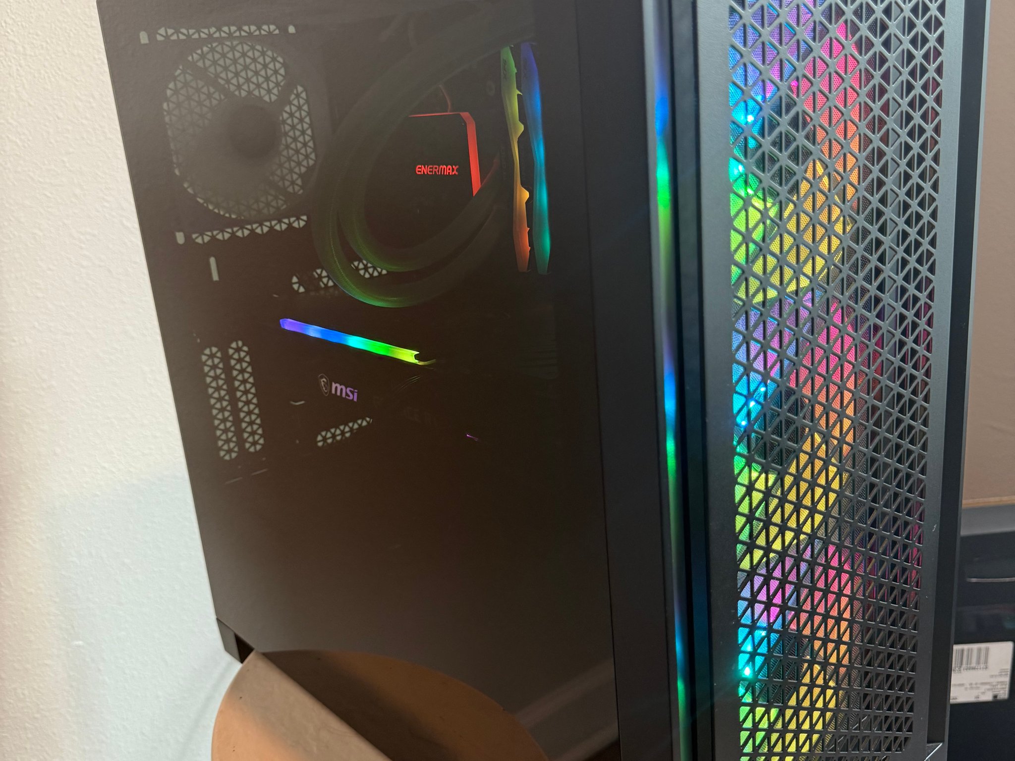 Corsair 4000D - Ryzen 7 5700X 8-Core, RTX 3070, 48GB DDR4, 1TB M.2 NVMe